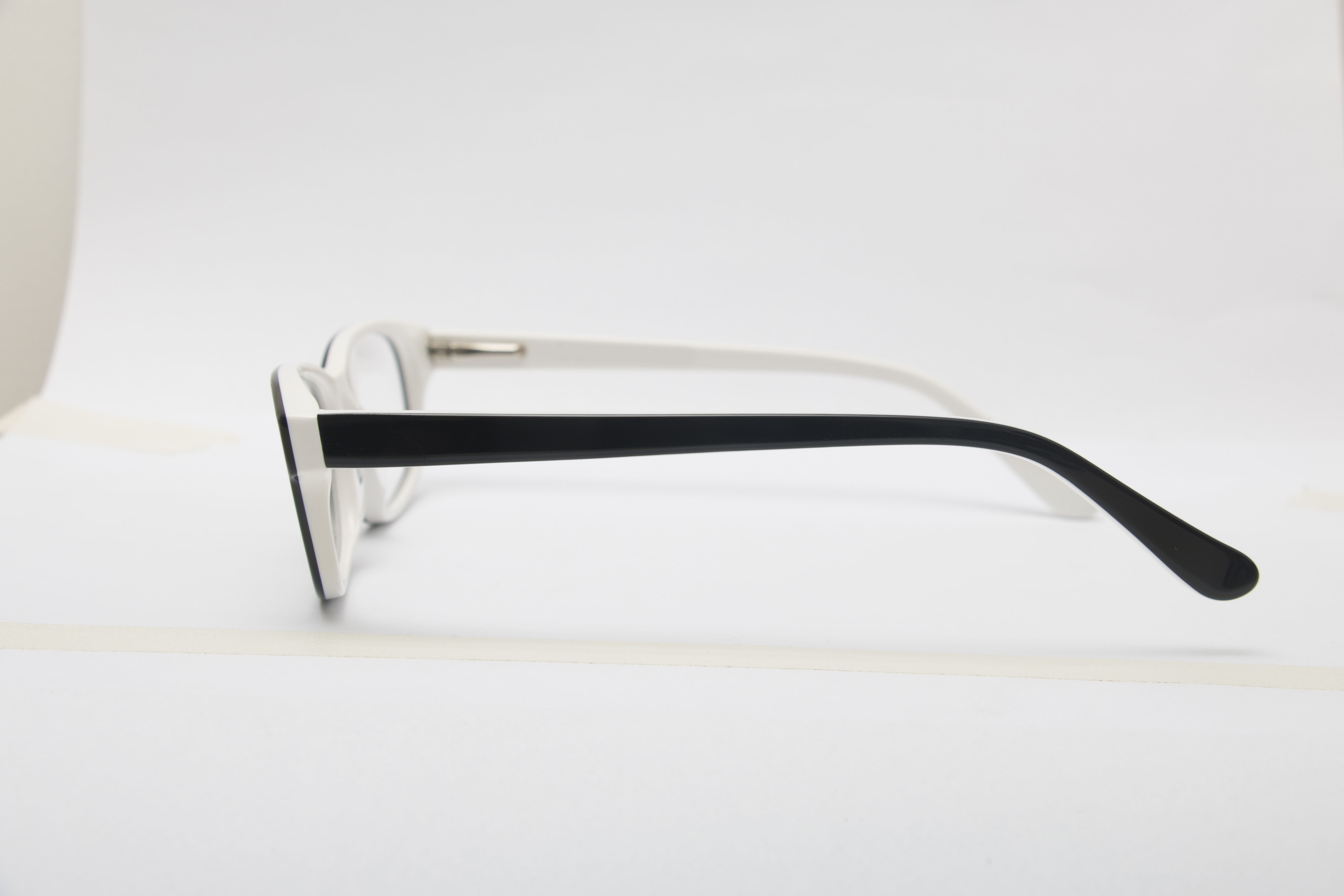 Eyeglasses for Men and Women 3D print model_14