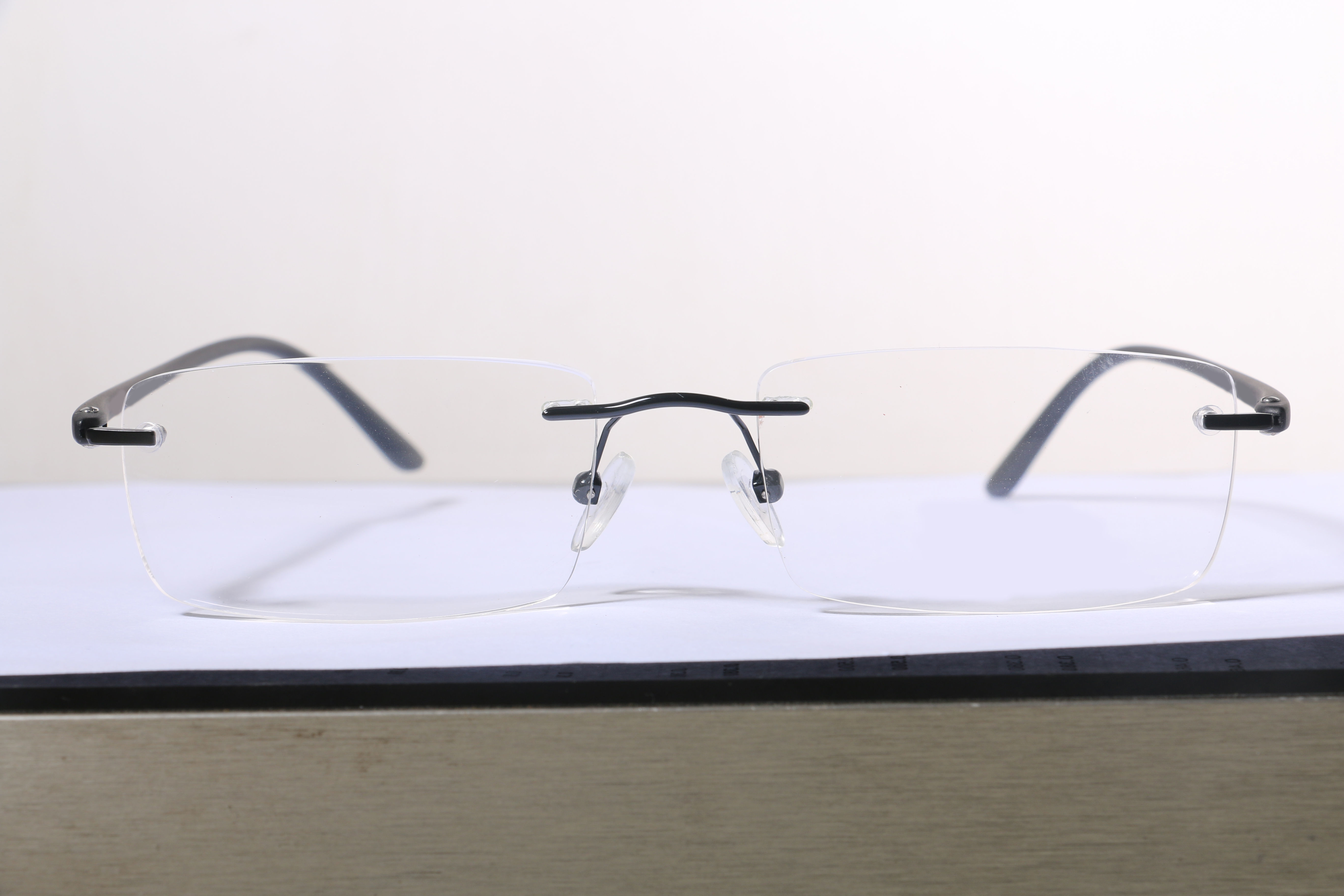 Eyeglasses for Men and Women 3D print model_8