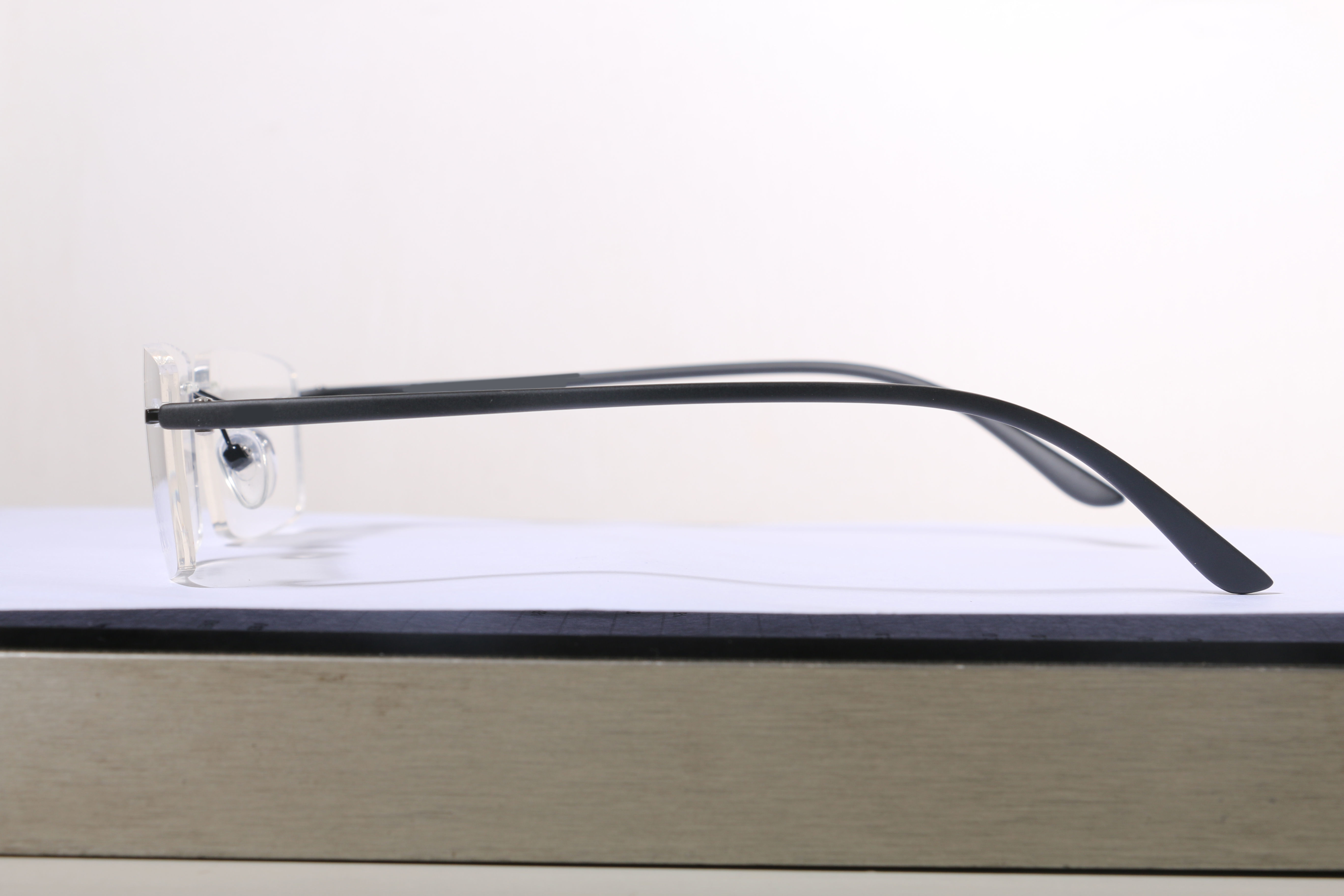 Eyeglasses for Men and Women 3D print model_10