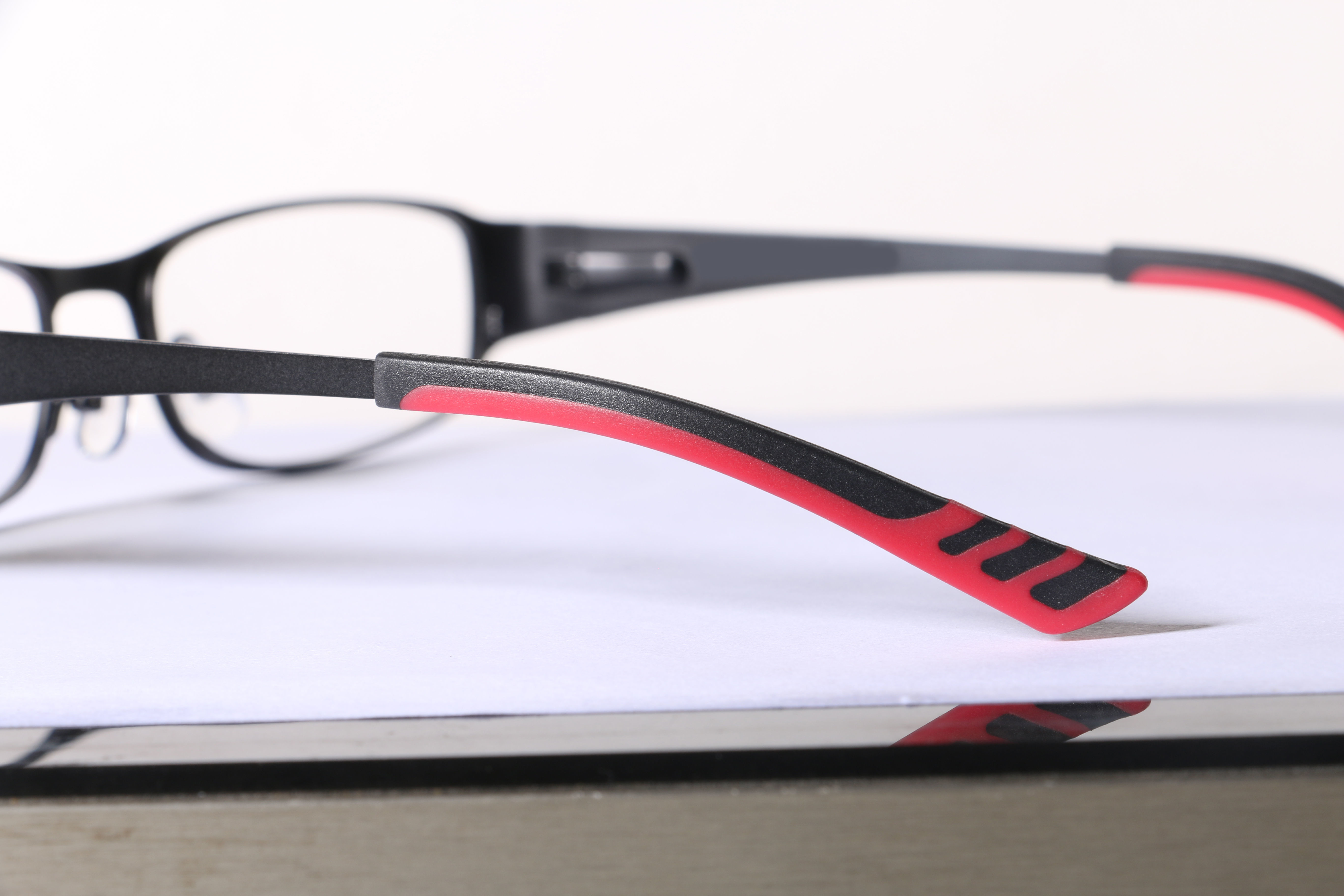 Eyeglasses for Men and Women 3D print model_11