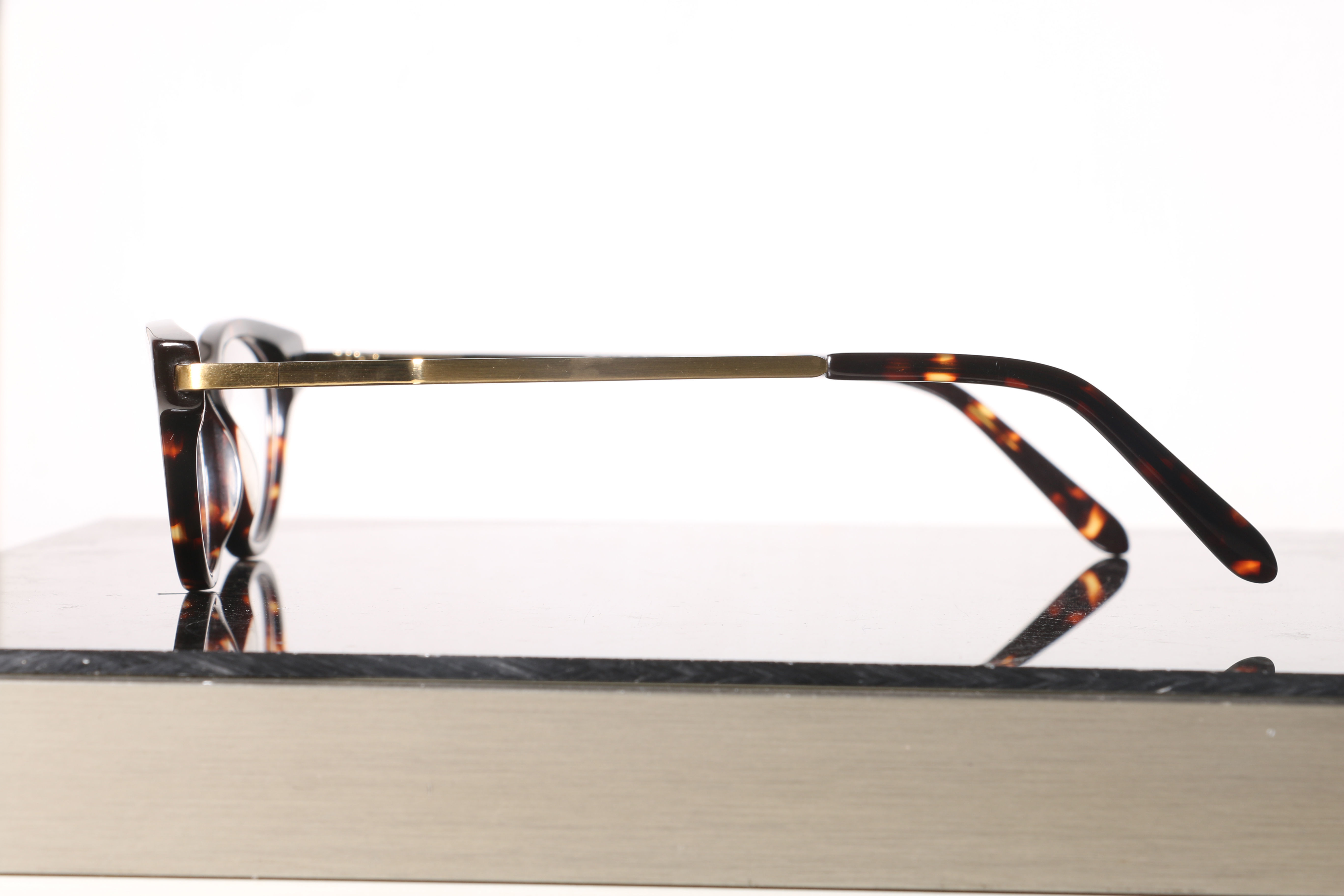 Eyeglasses for Men and Women 3D print model_9