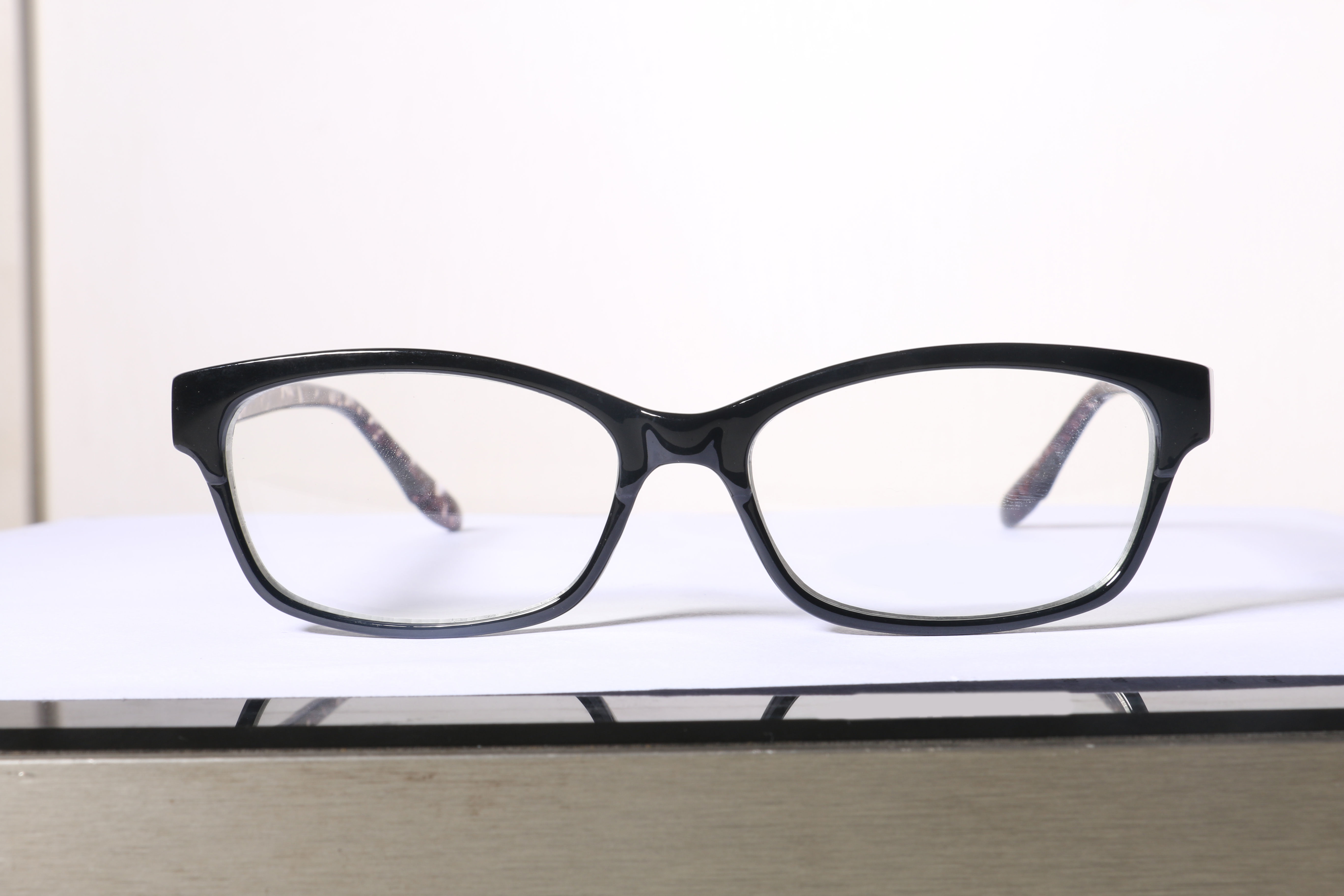 Eyeglasses for Men and Women 3D print model_7