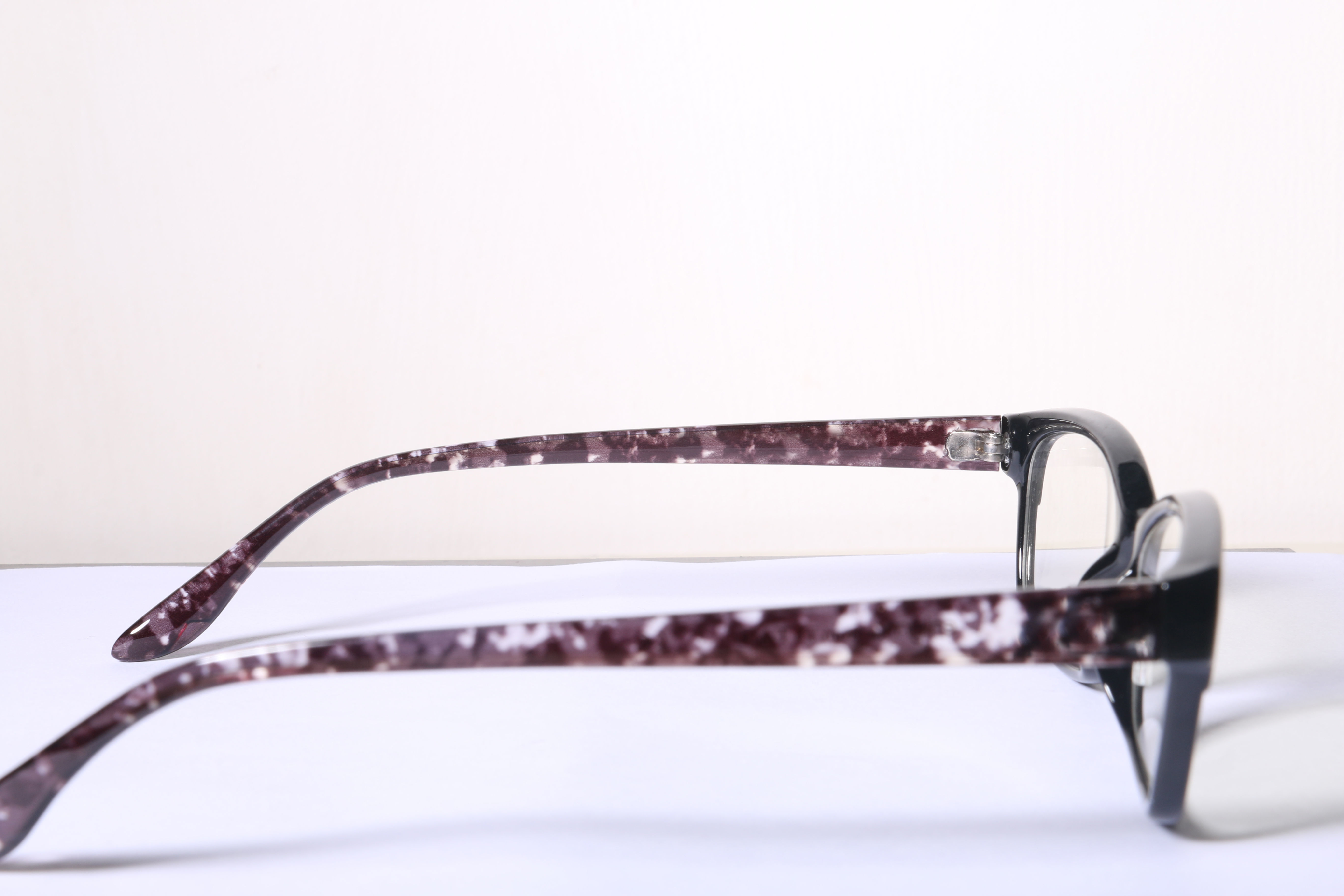 Eyeglasses for Men and Women 3D print model_17