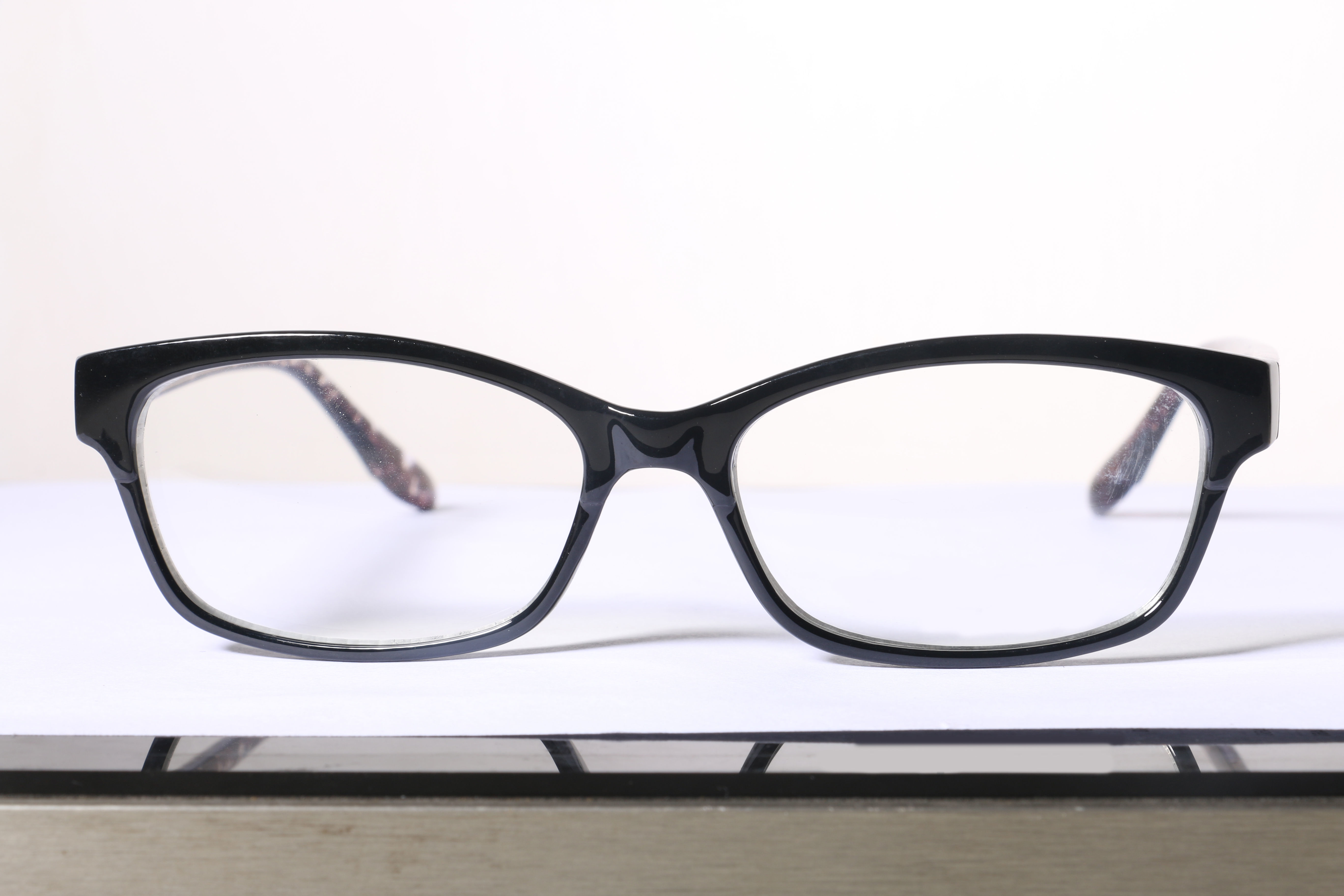 Eyeglasses for Men and Women 3D print model_14