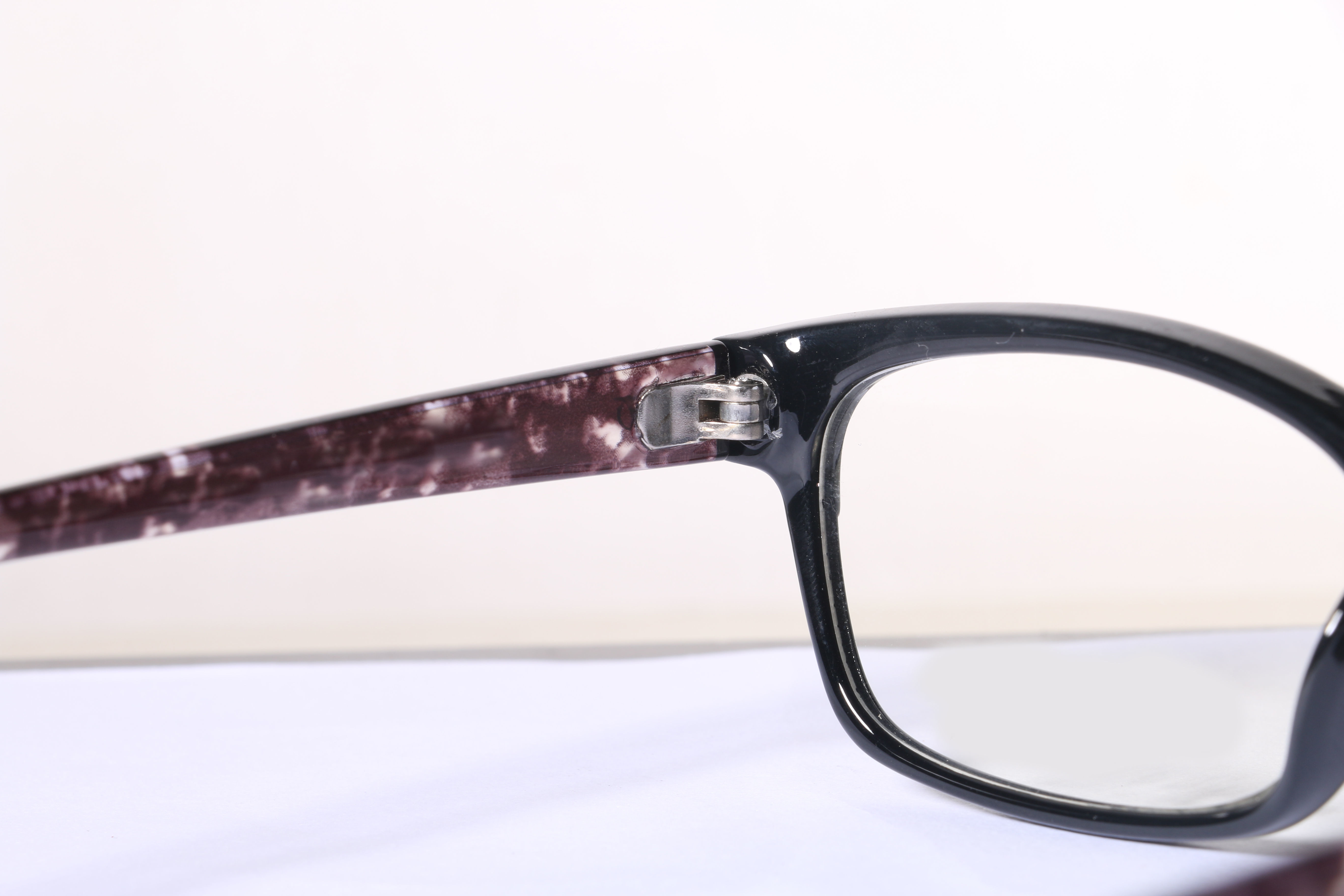 Eyeglasses for Men and Women 3D print model_9