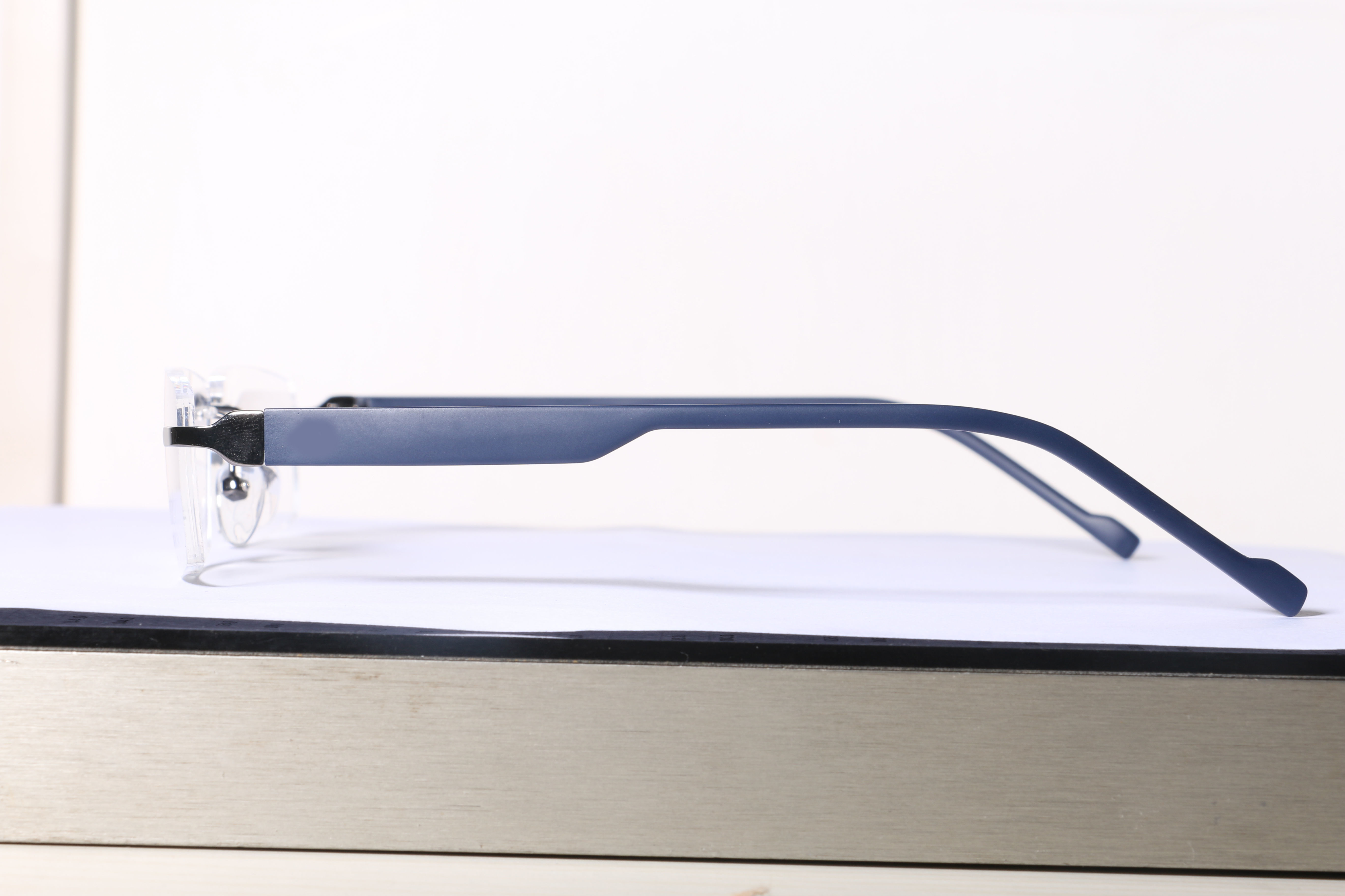 Eyeglasses for Men and Women 3D print model_10