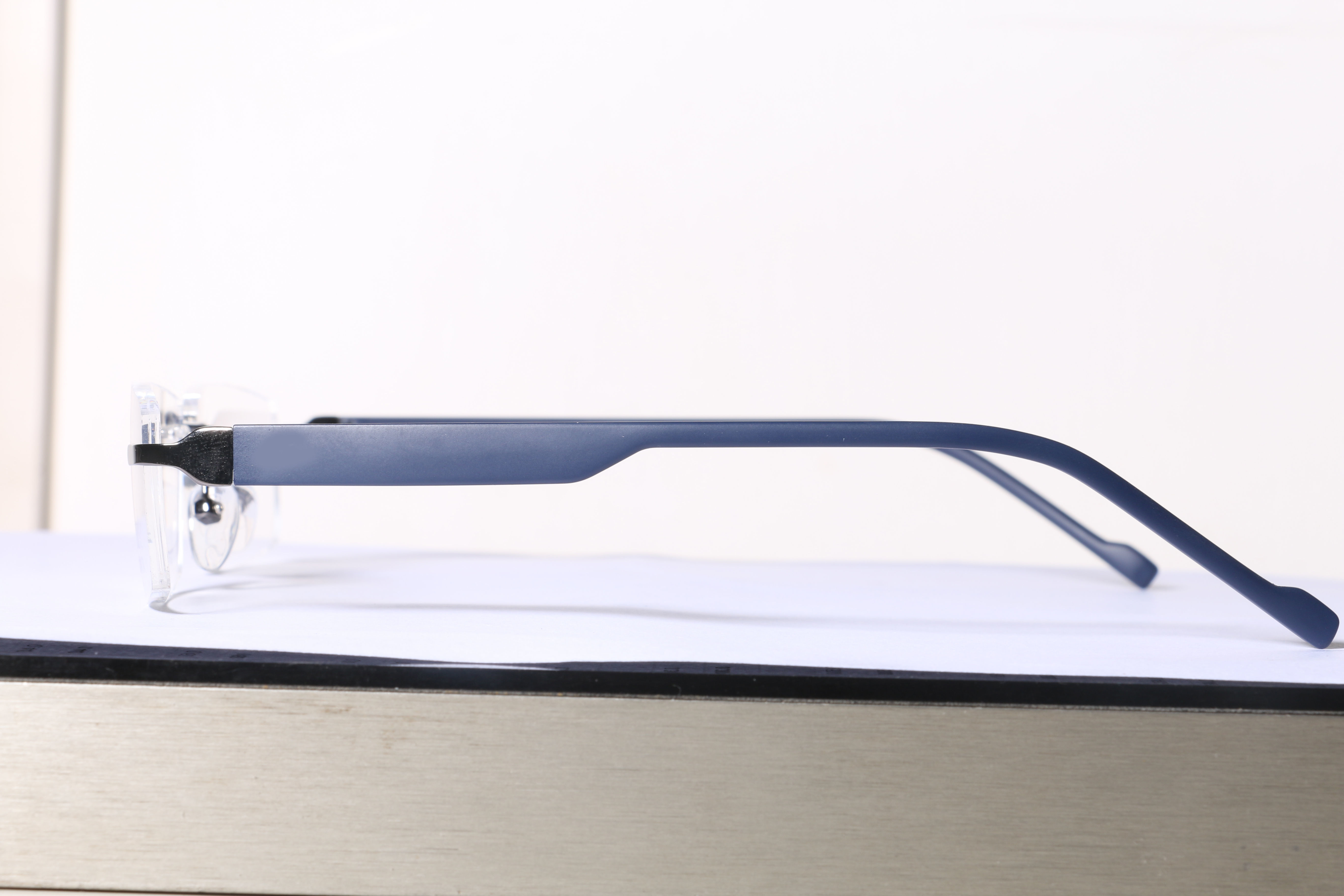 Eyeglasses for Men and Women 3D print model_11