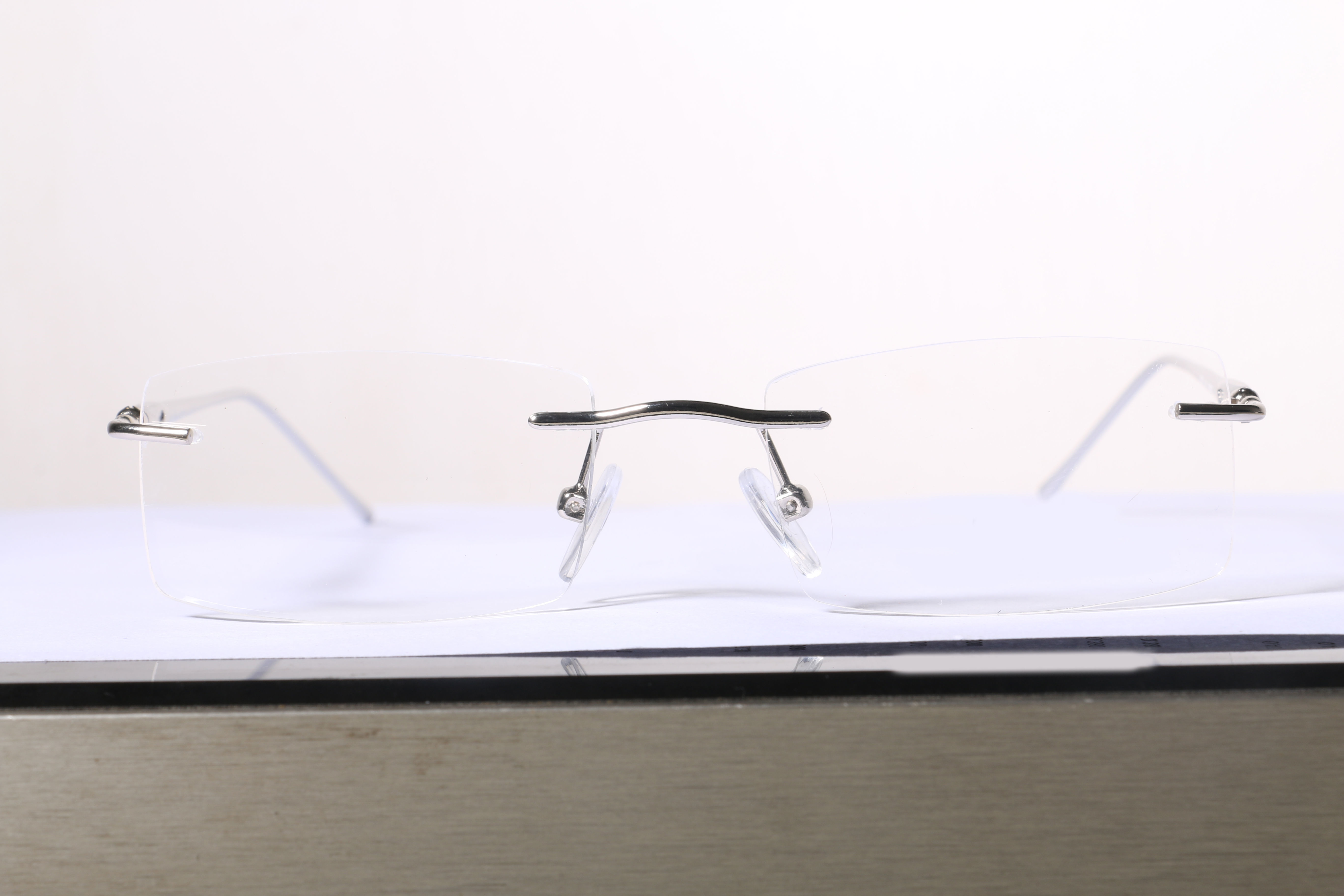 Eyeglasses for Men and Women 3D print model_9