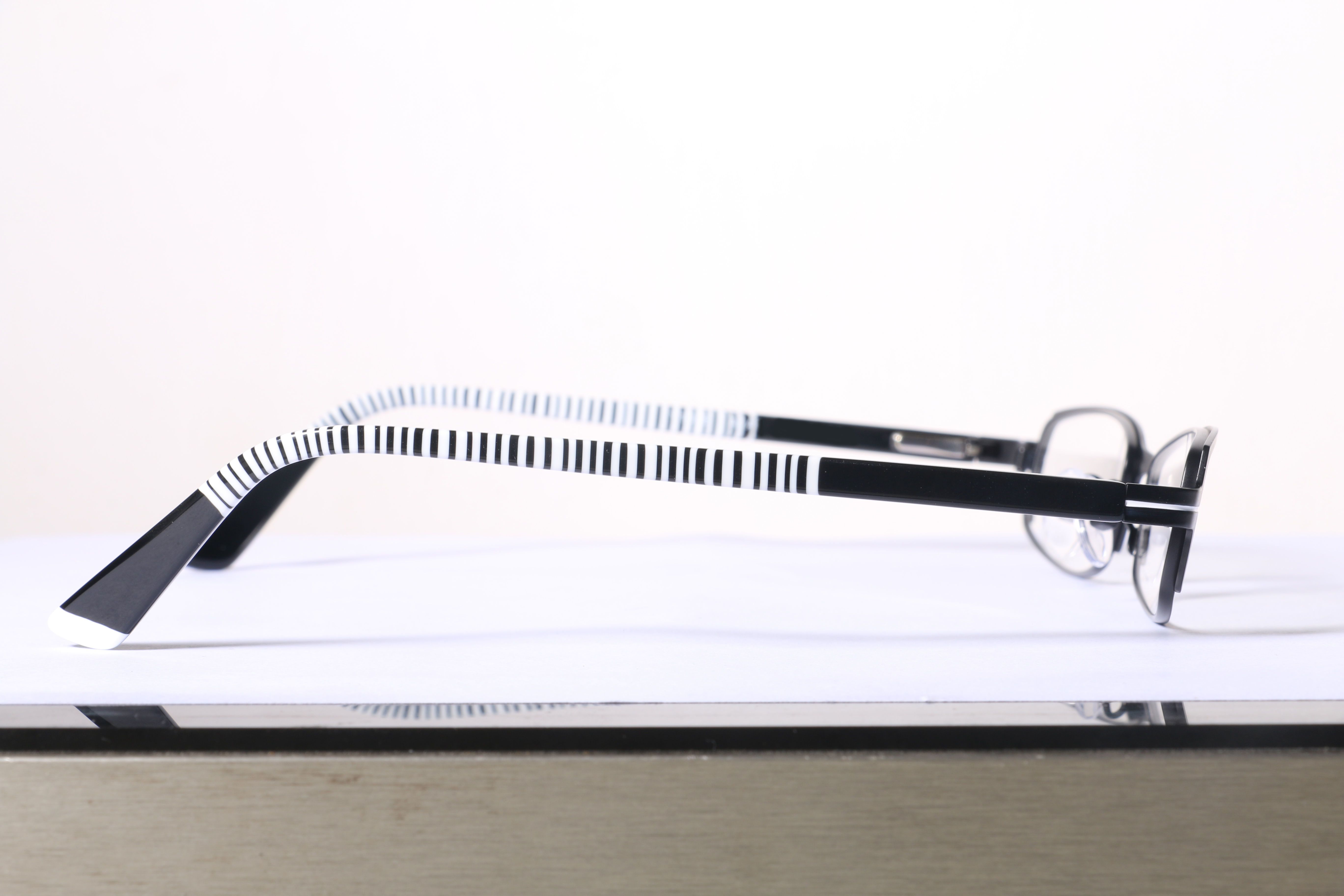 Eyeglasses for Men and Women 3D print model_12