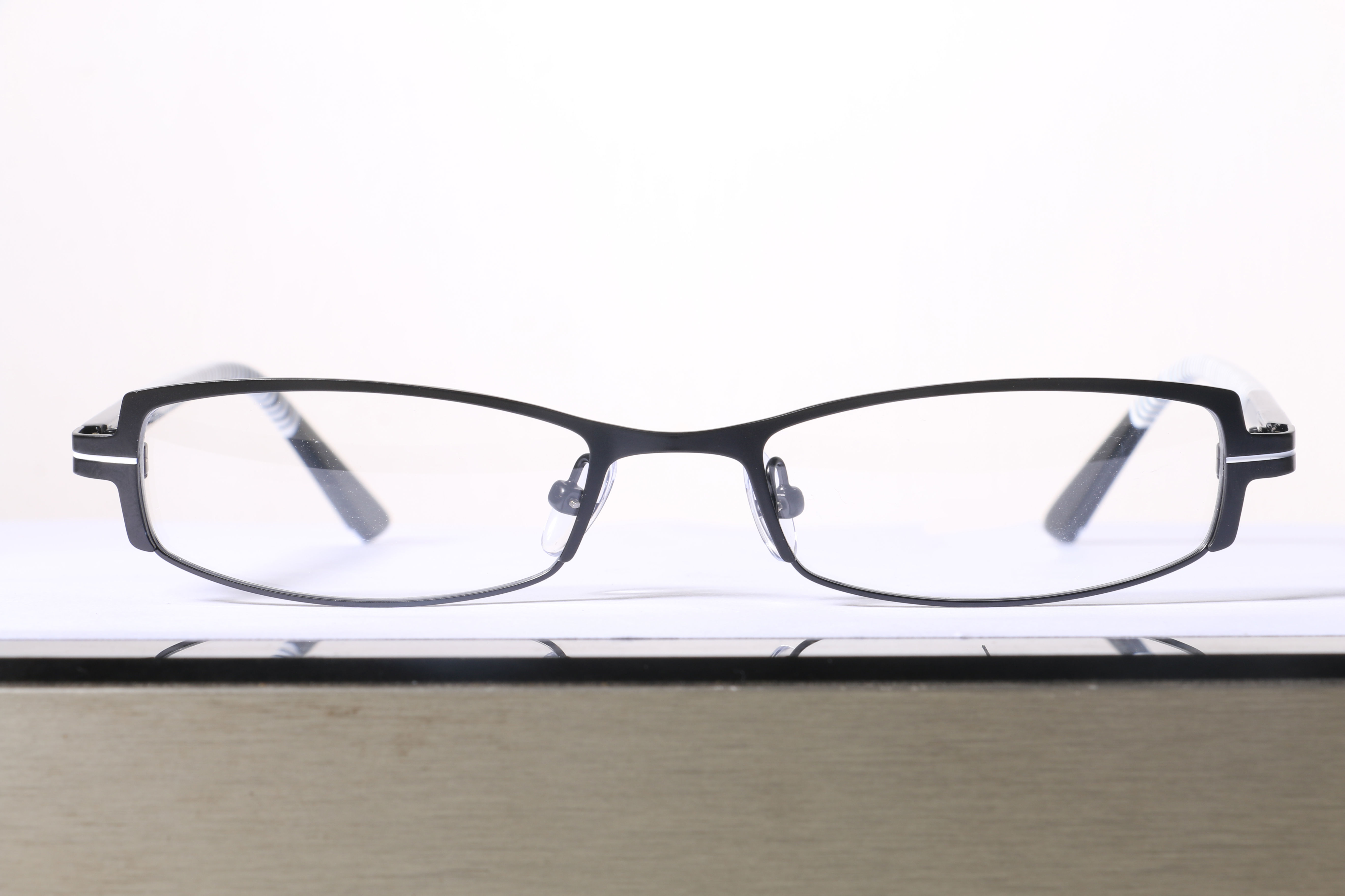 Eyeglasses for Men and Women 3D print model_8