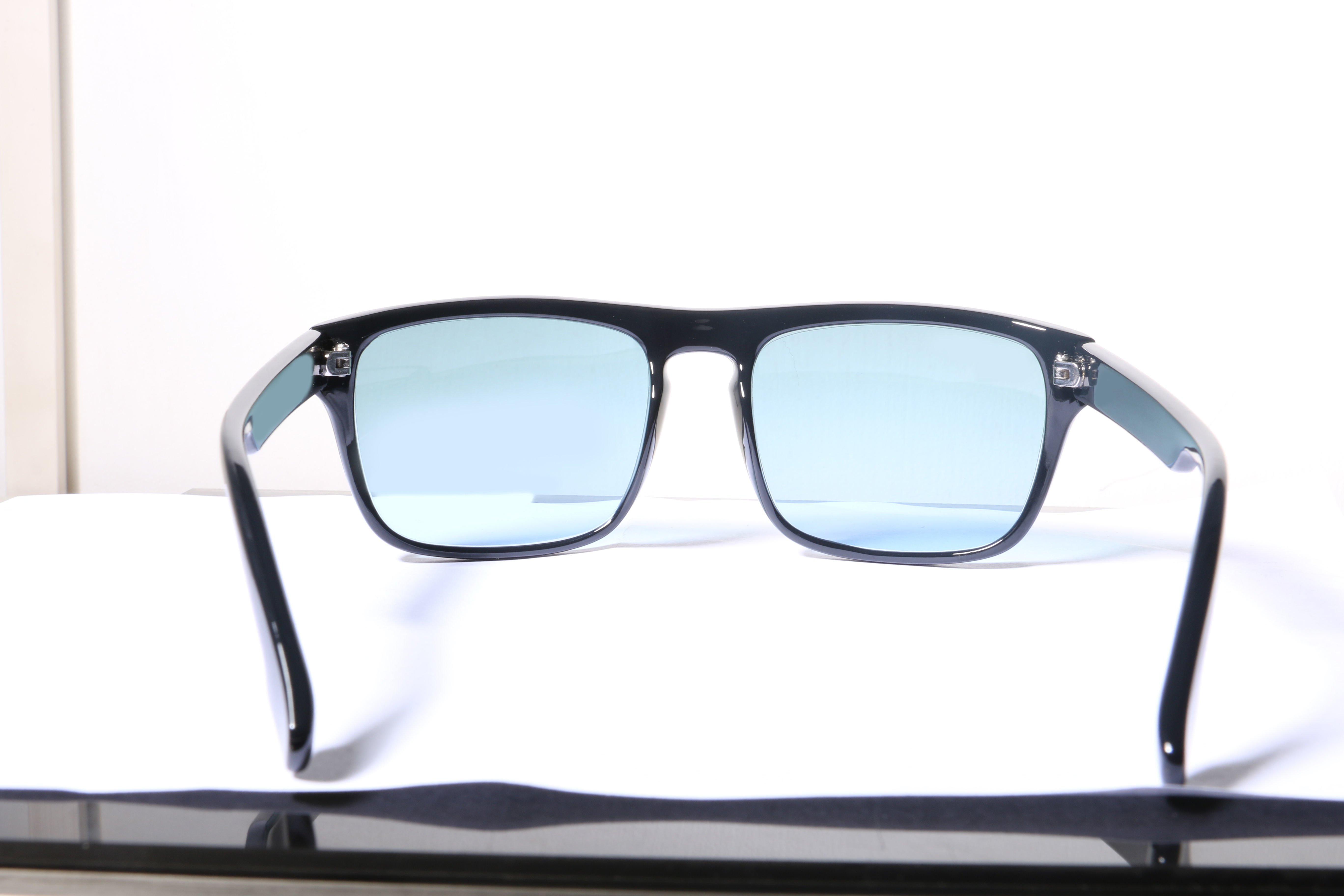 Eyeglasses for Men and Women 3D print model_10