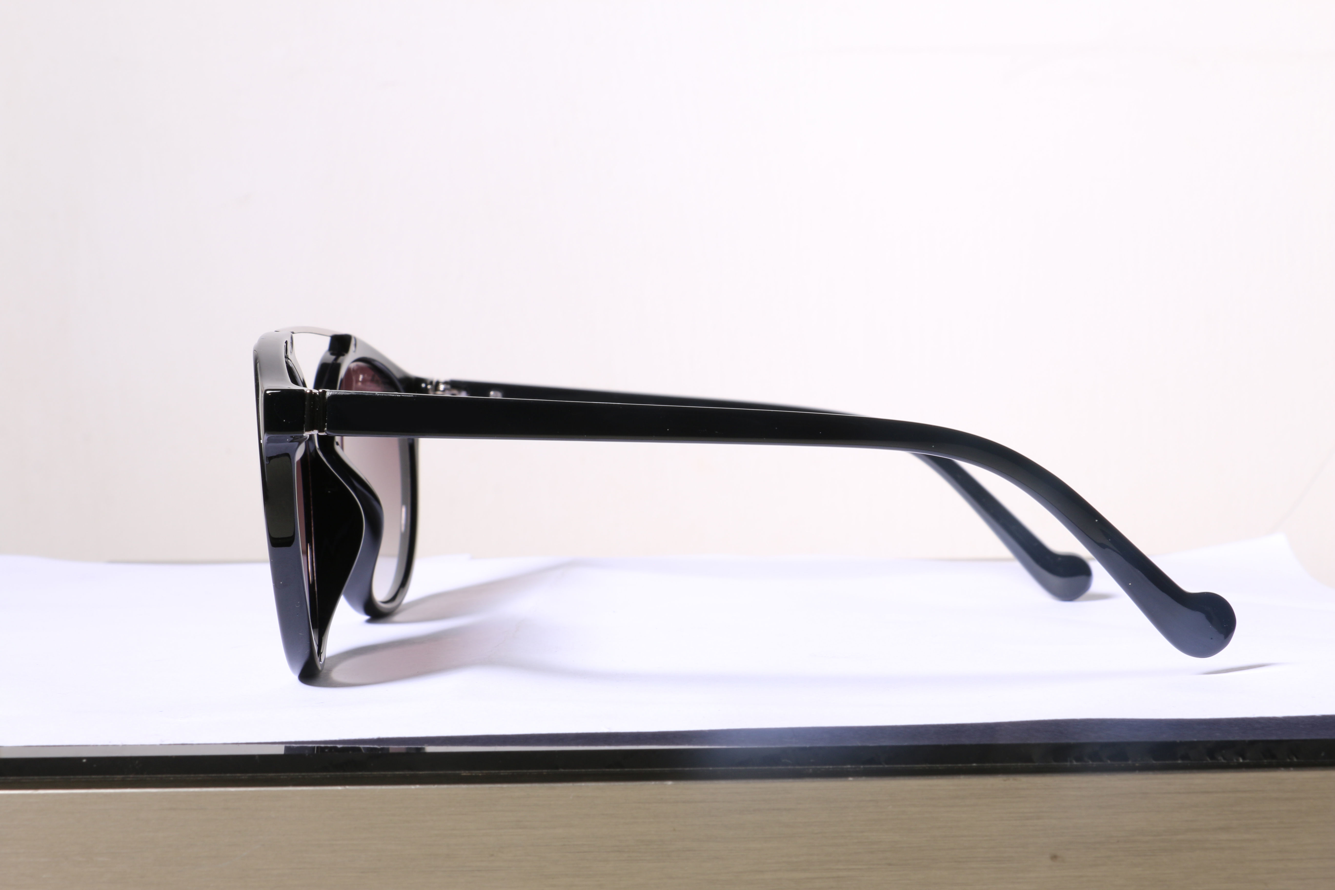 Eyeglasses for Men and Women 3D print model_11