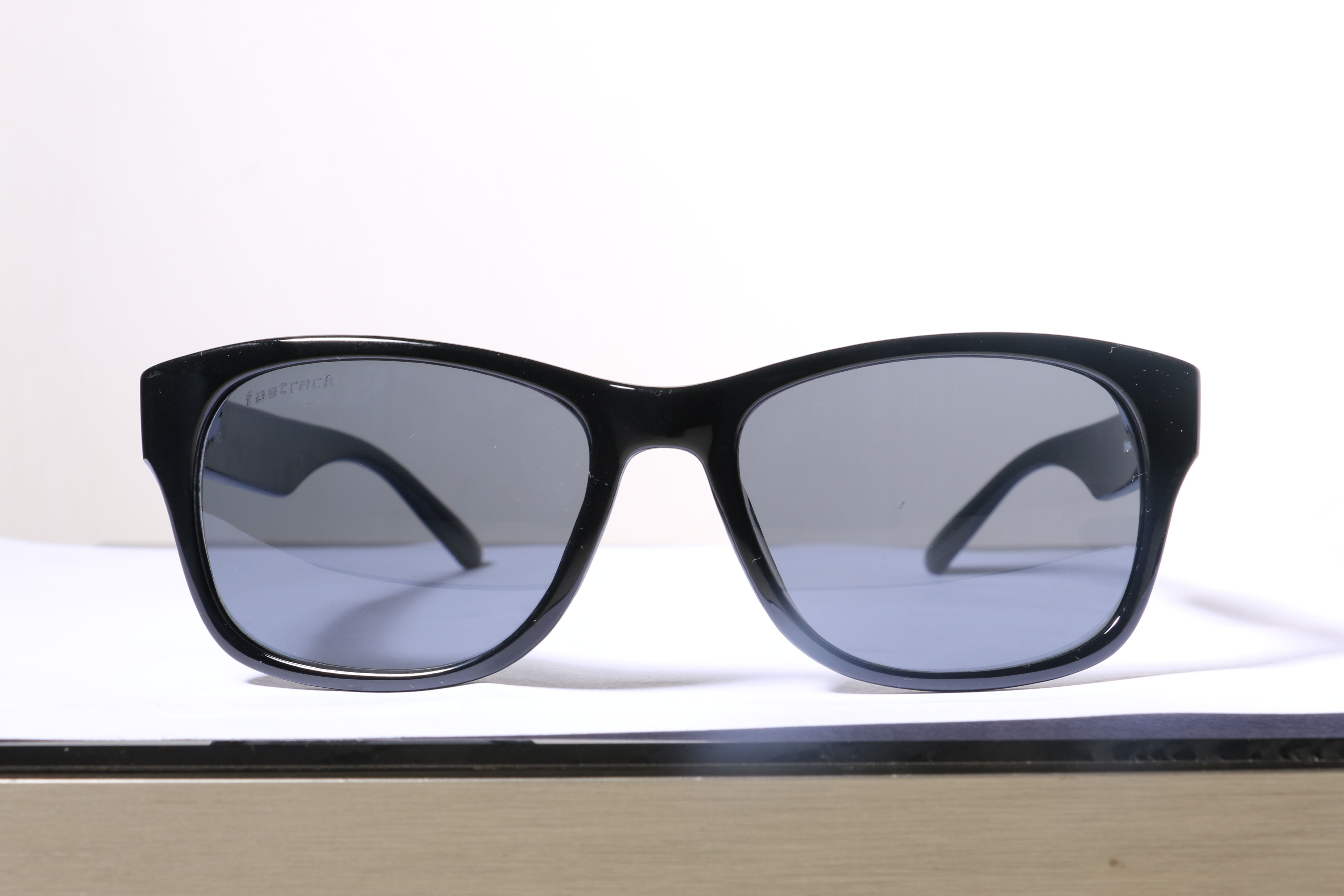 Eyeglasses for Men and Women 3D print model_9