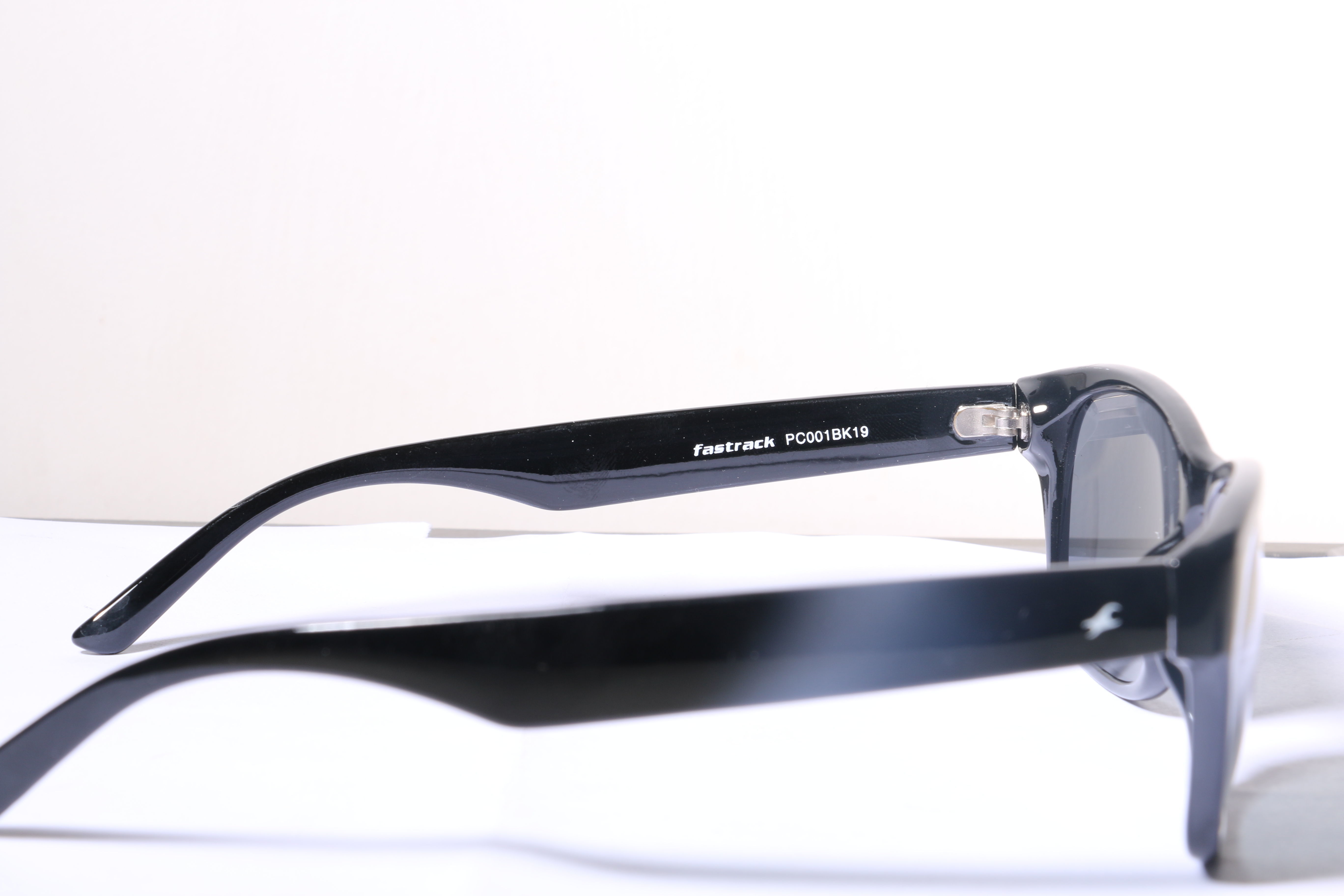 Eyeglasses for Men and Women 3D print model_13