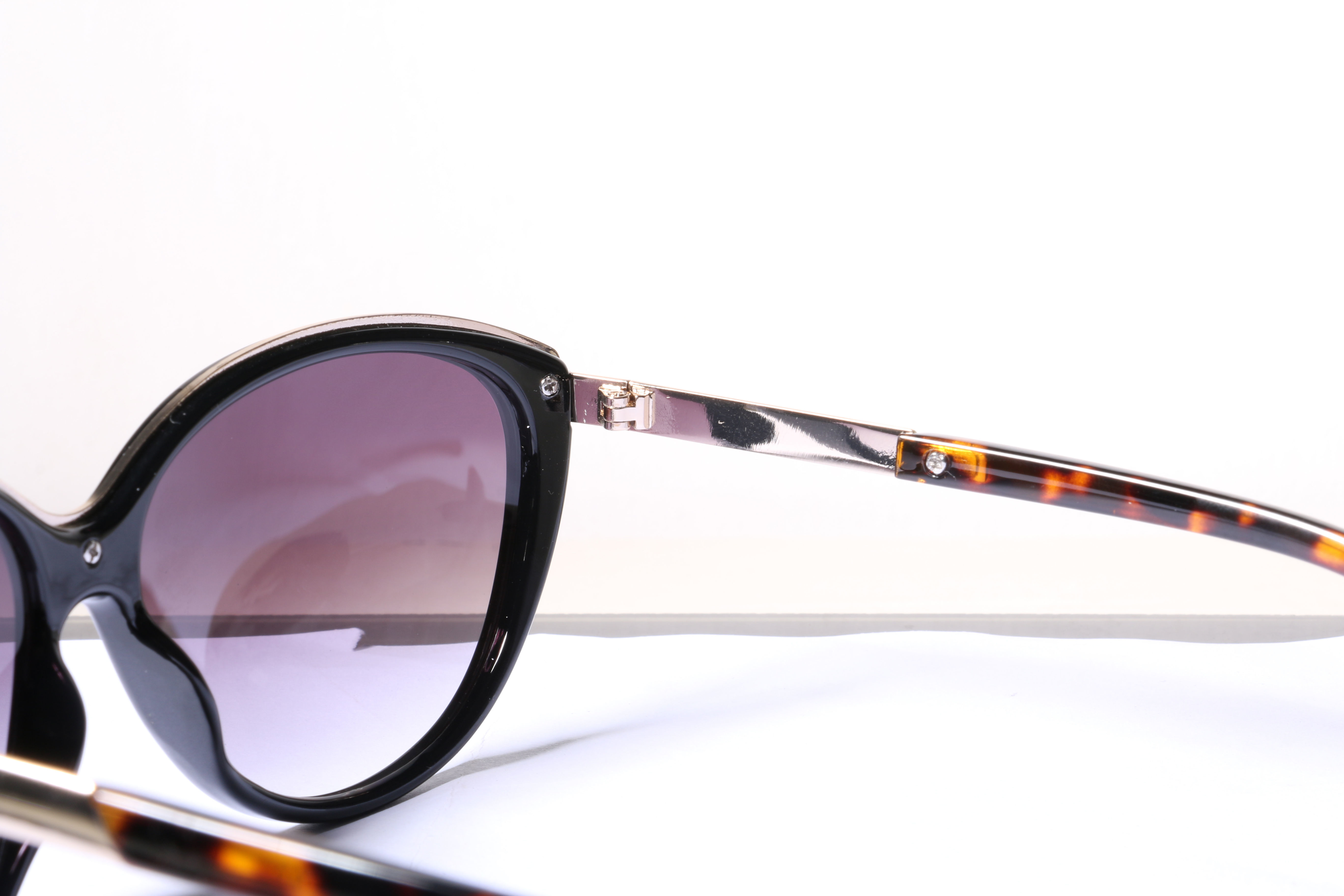 Eyeglasses for Men and Women 3D print model_9