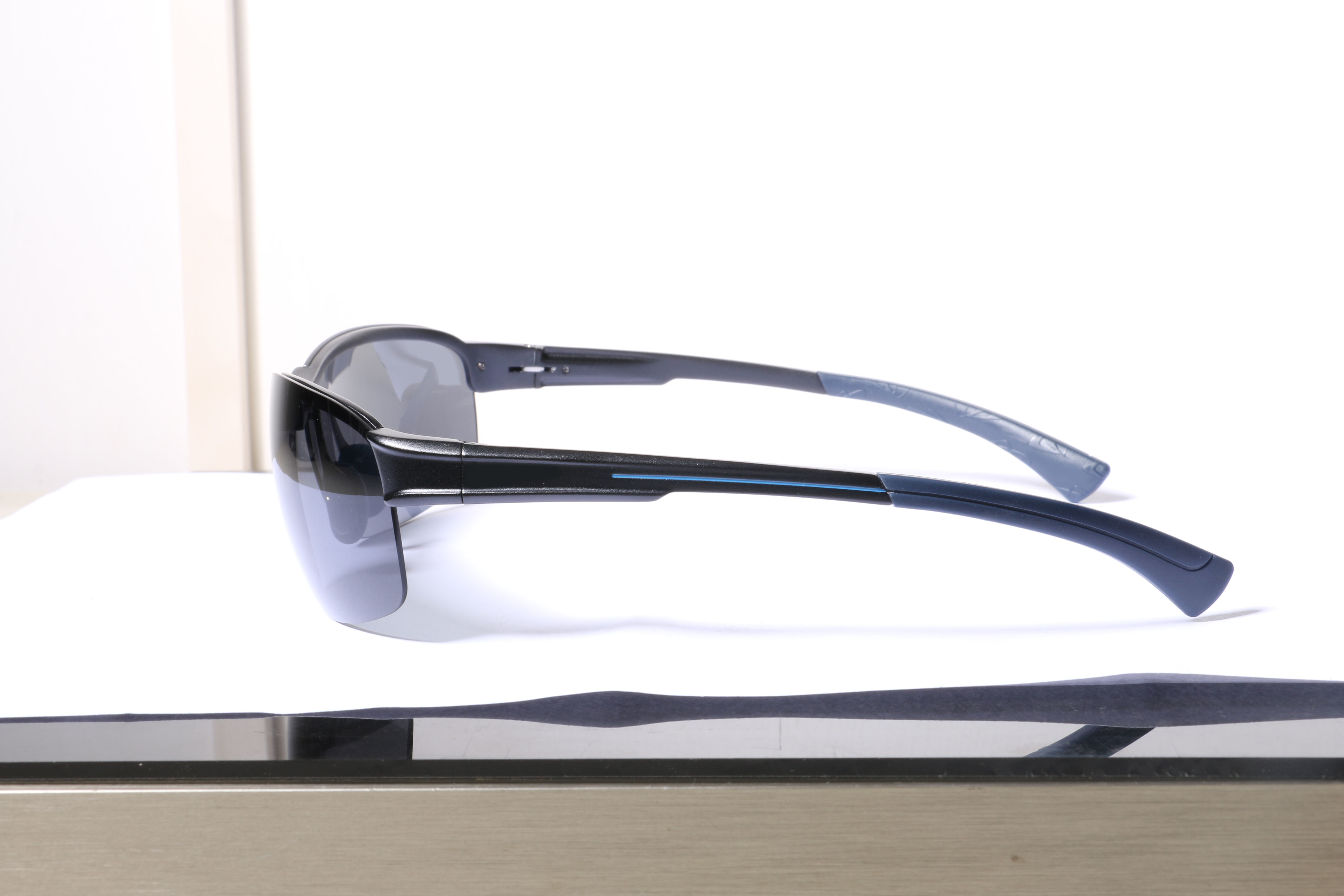 Eyeglasses for Men and Women 3D print model_8