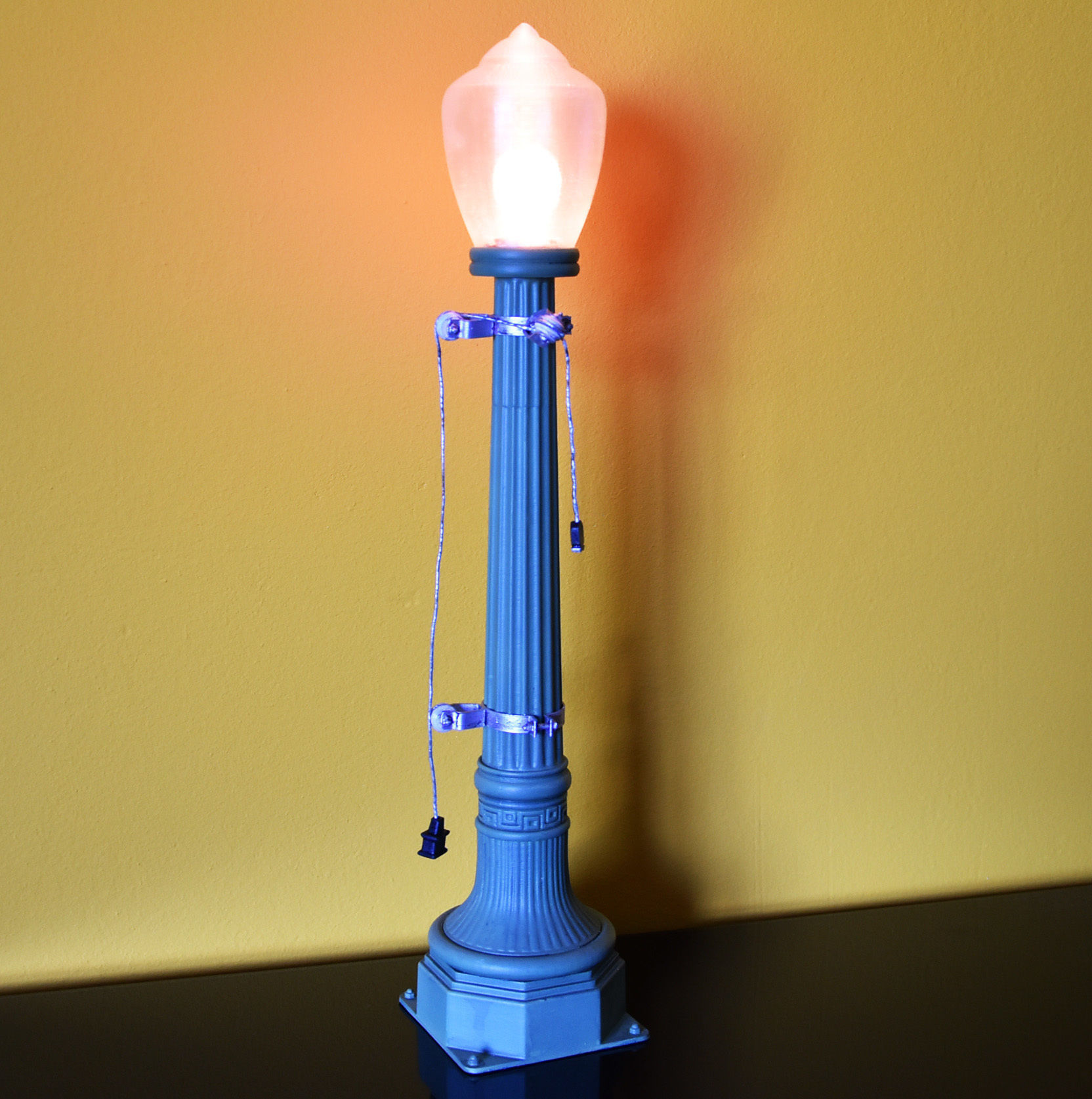 Street Light Bttf Did3D 1-8 Scale 3D Print 3D print model_1