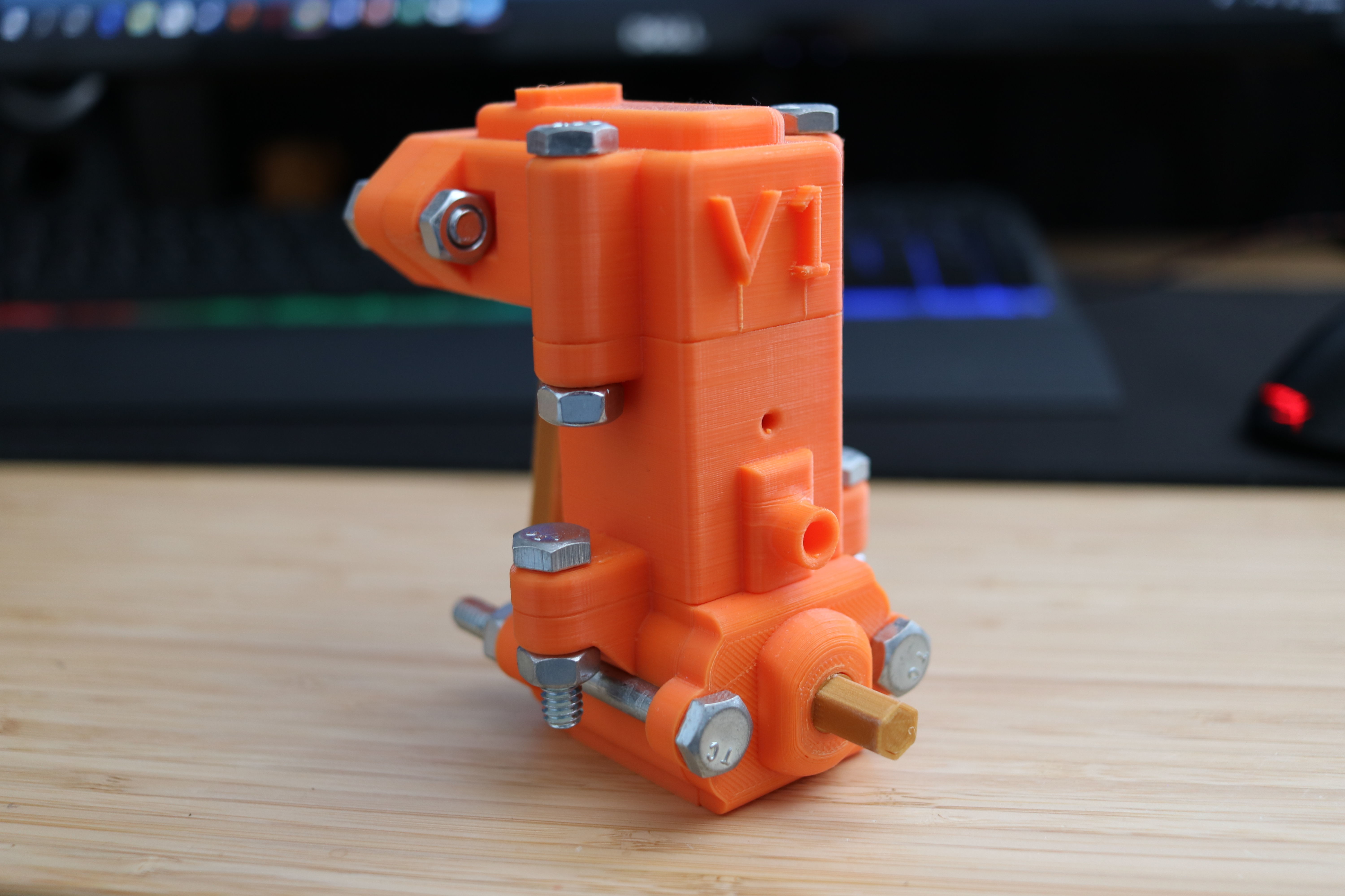 Compressed air engine with flywheel WORKING model 3D print model_4