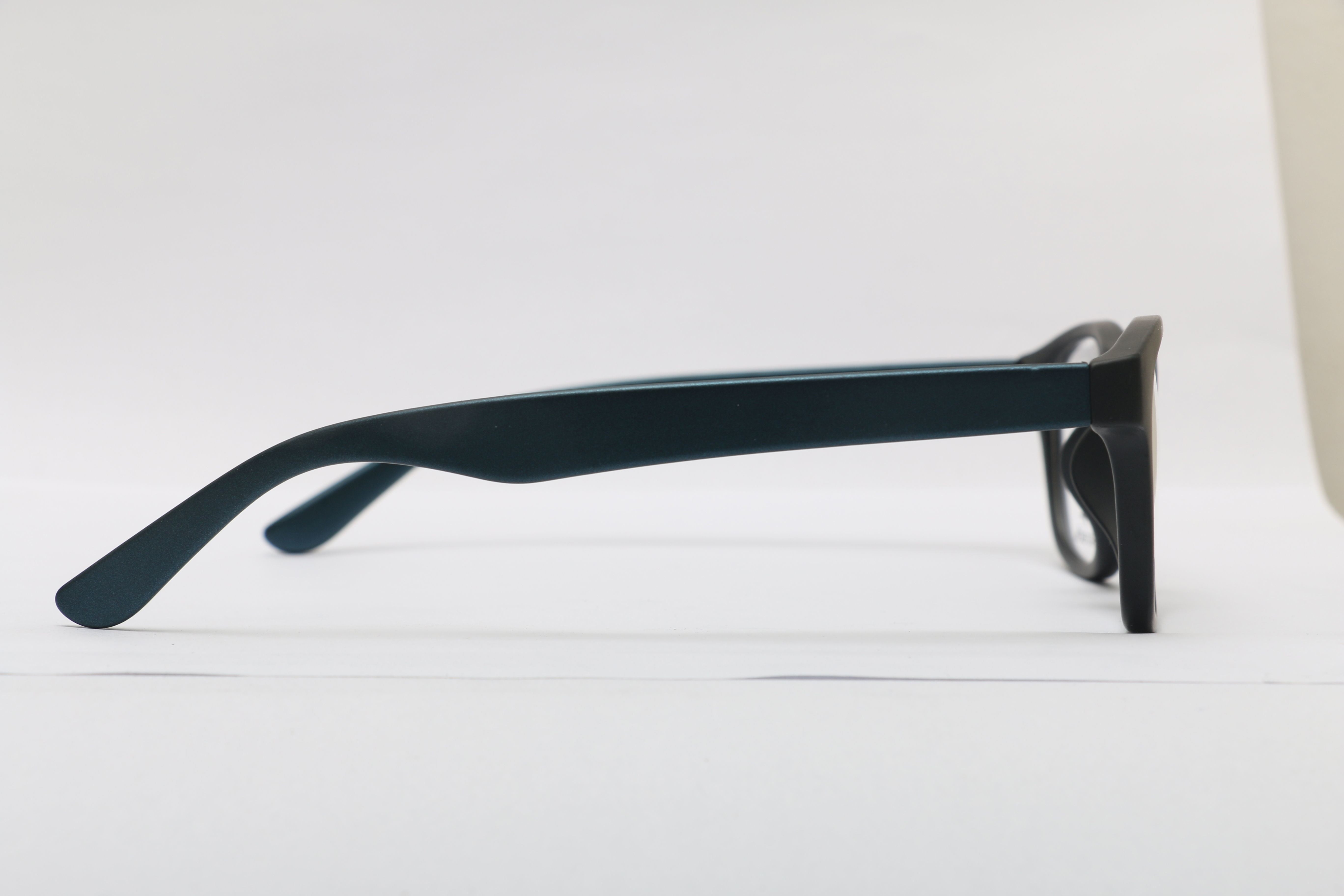Eyeglasses for Men and Women 3D print model_11