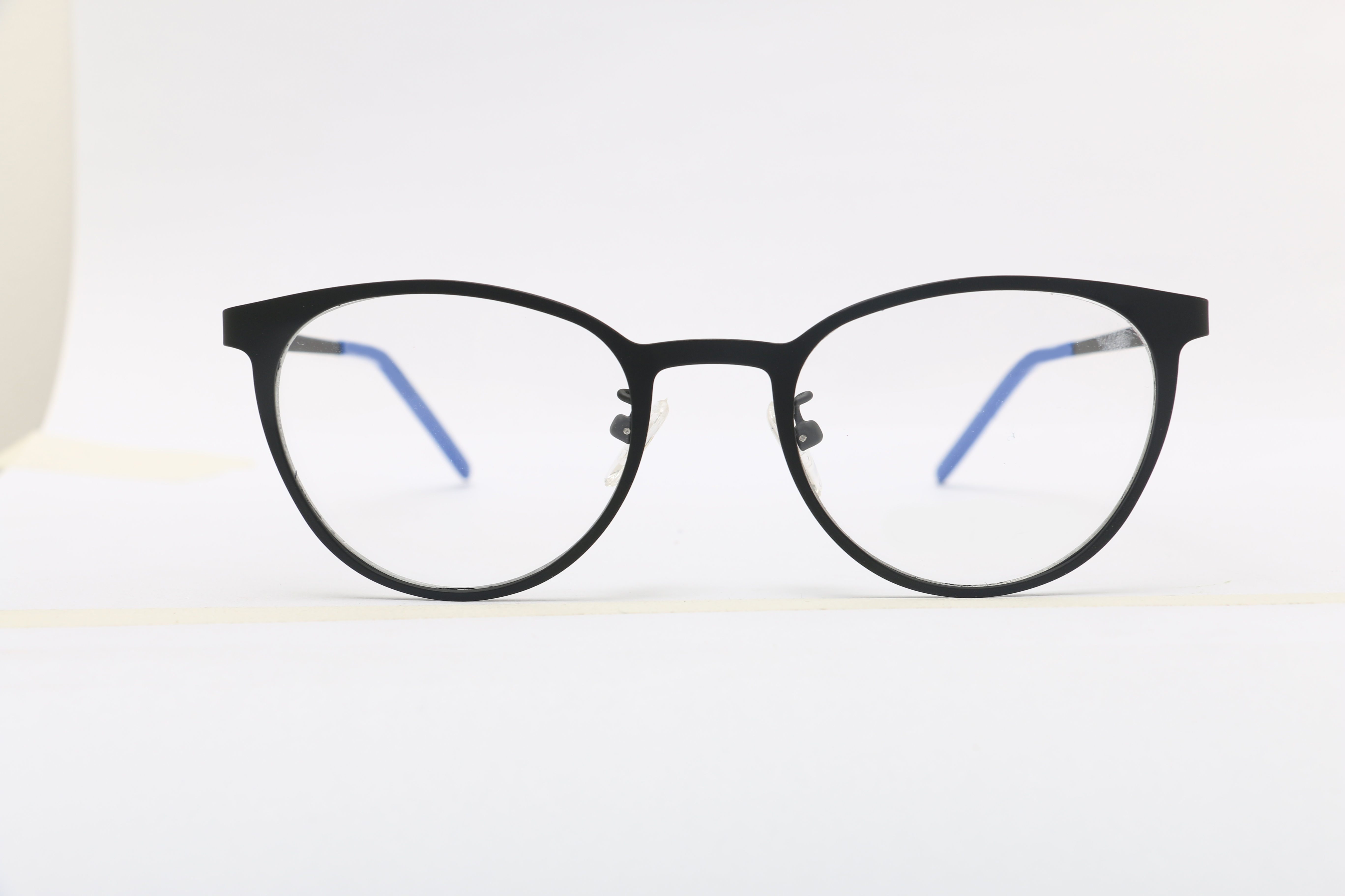 Eyeglasses for Men and Women 3D print model_8