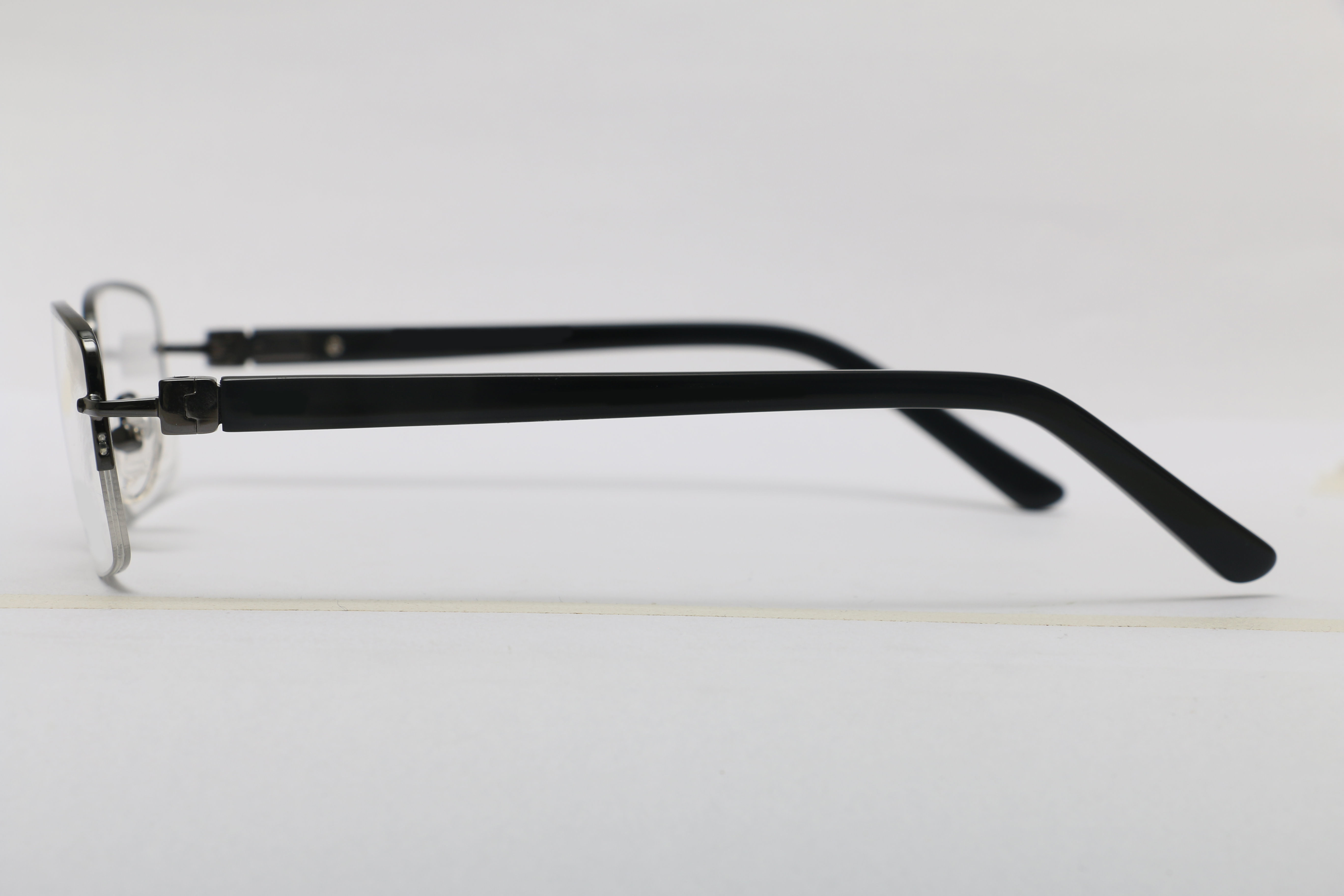 Eyeglasses for Men and Women 3D print model_9