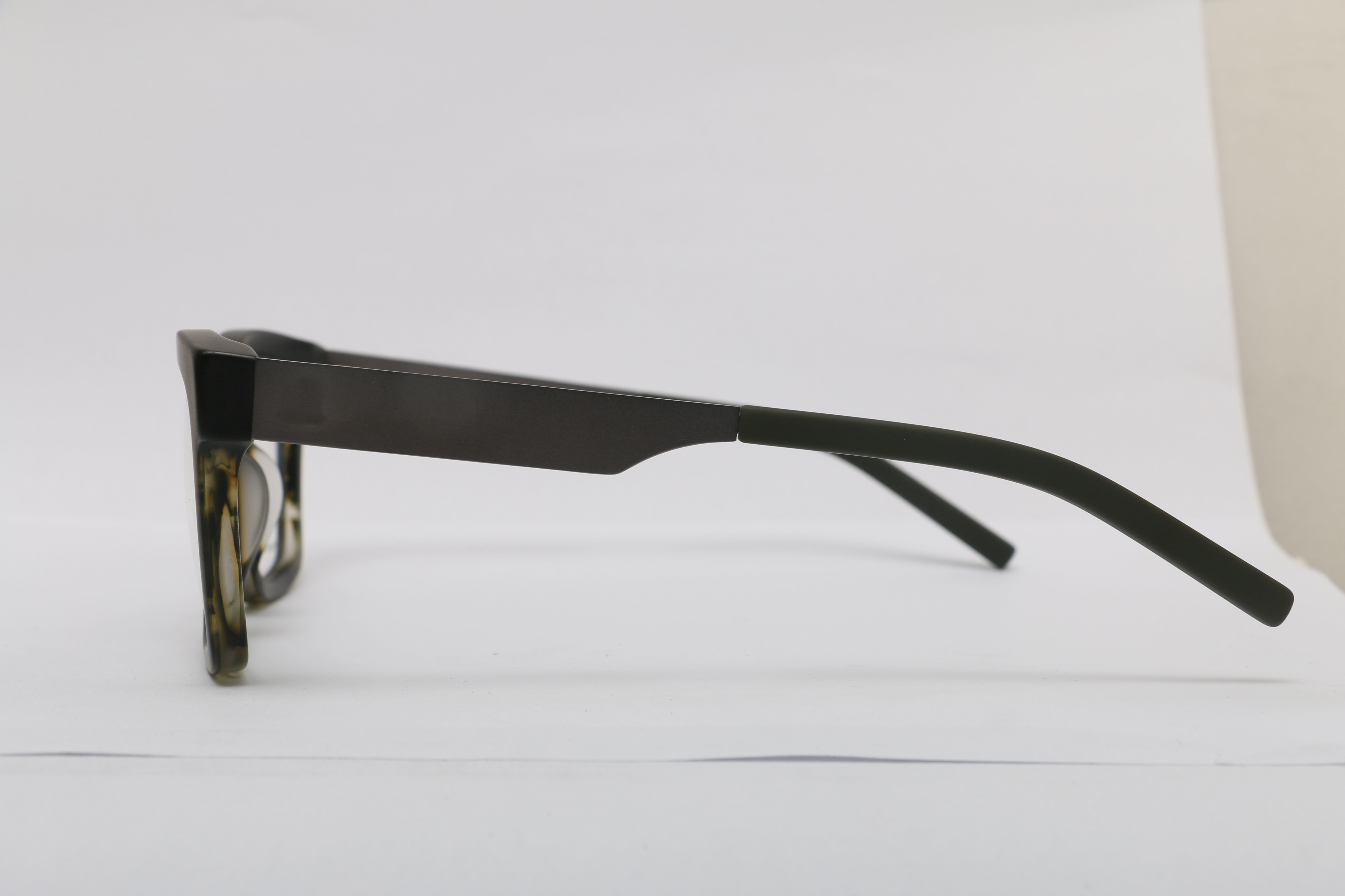 Eyeglasses for Men and Women 3D print model_9