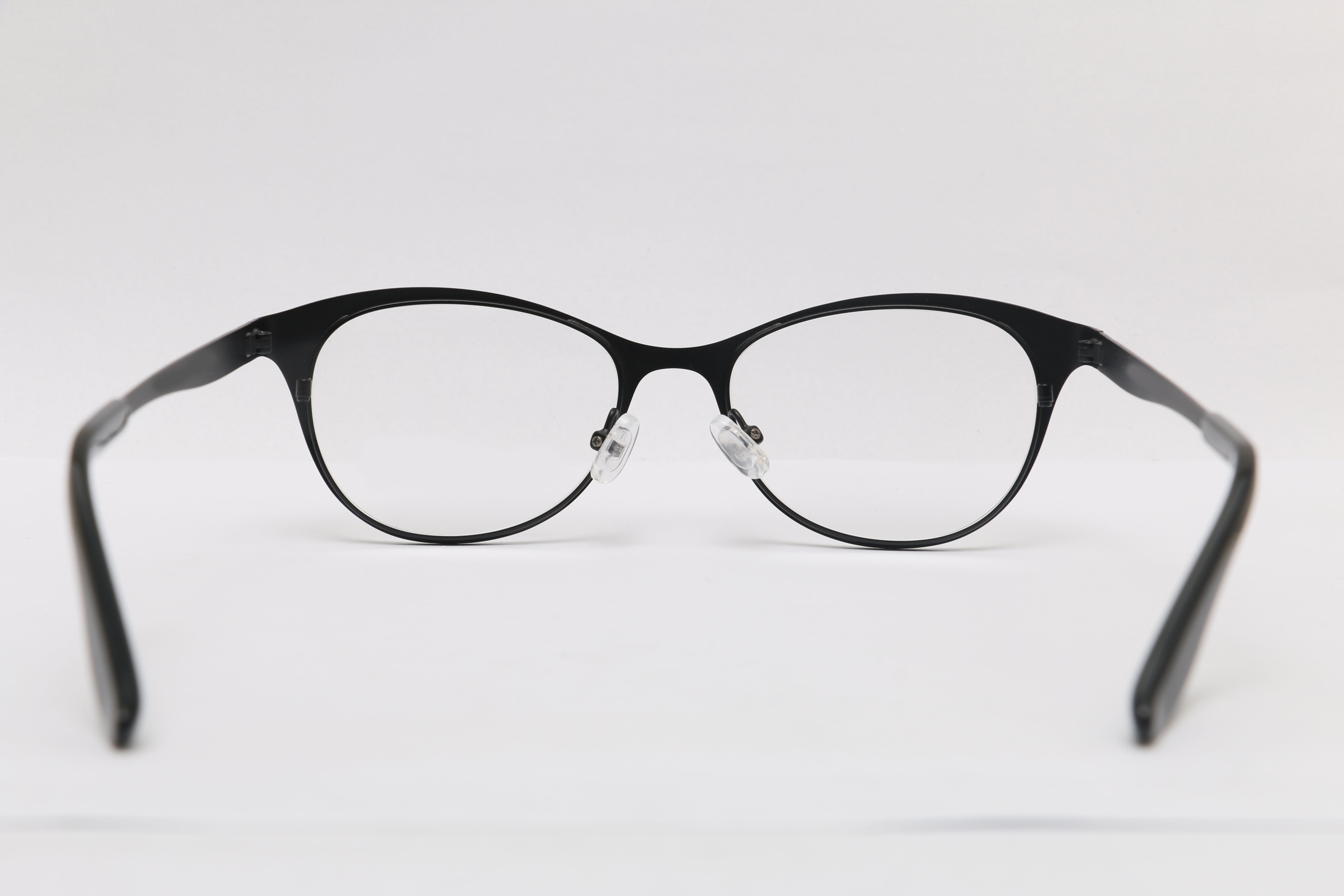 Eyeglasses for Men and Women 3D print model_10