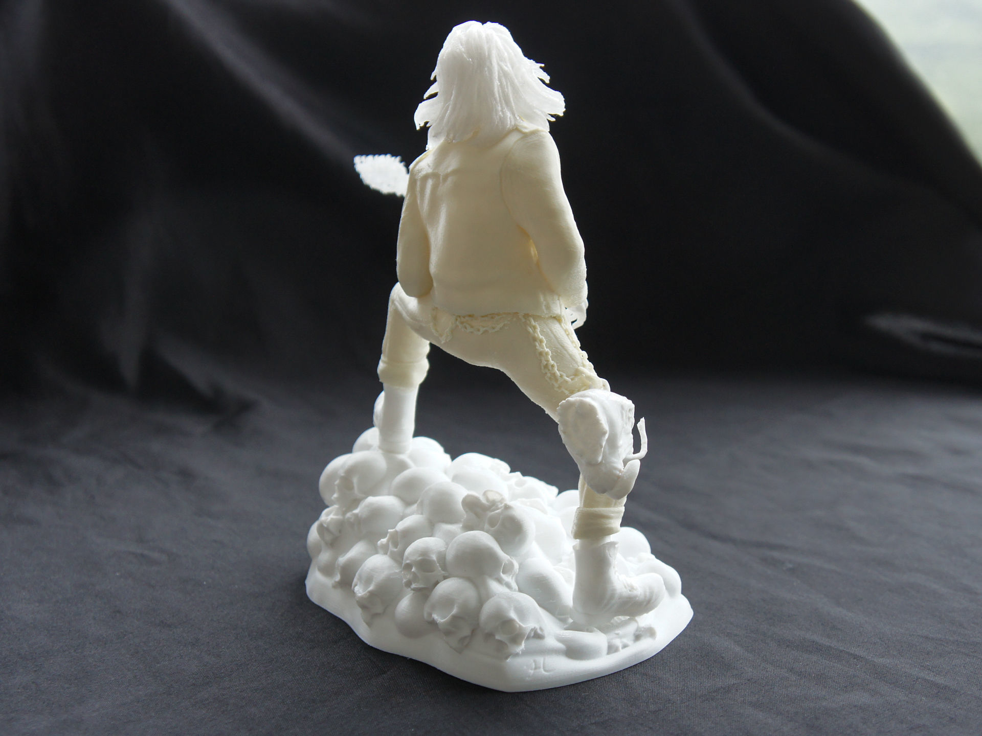 Eddie skull the form of a statuette 3D print model_6