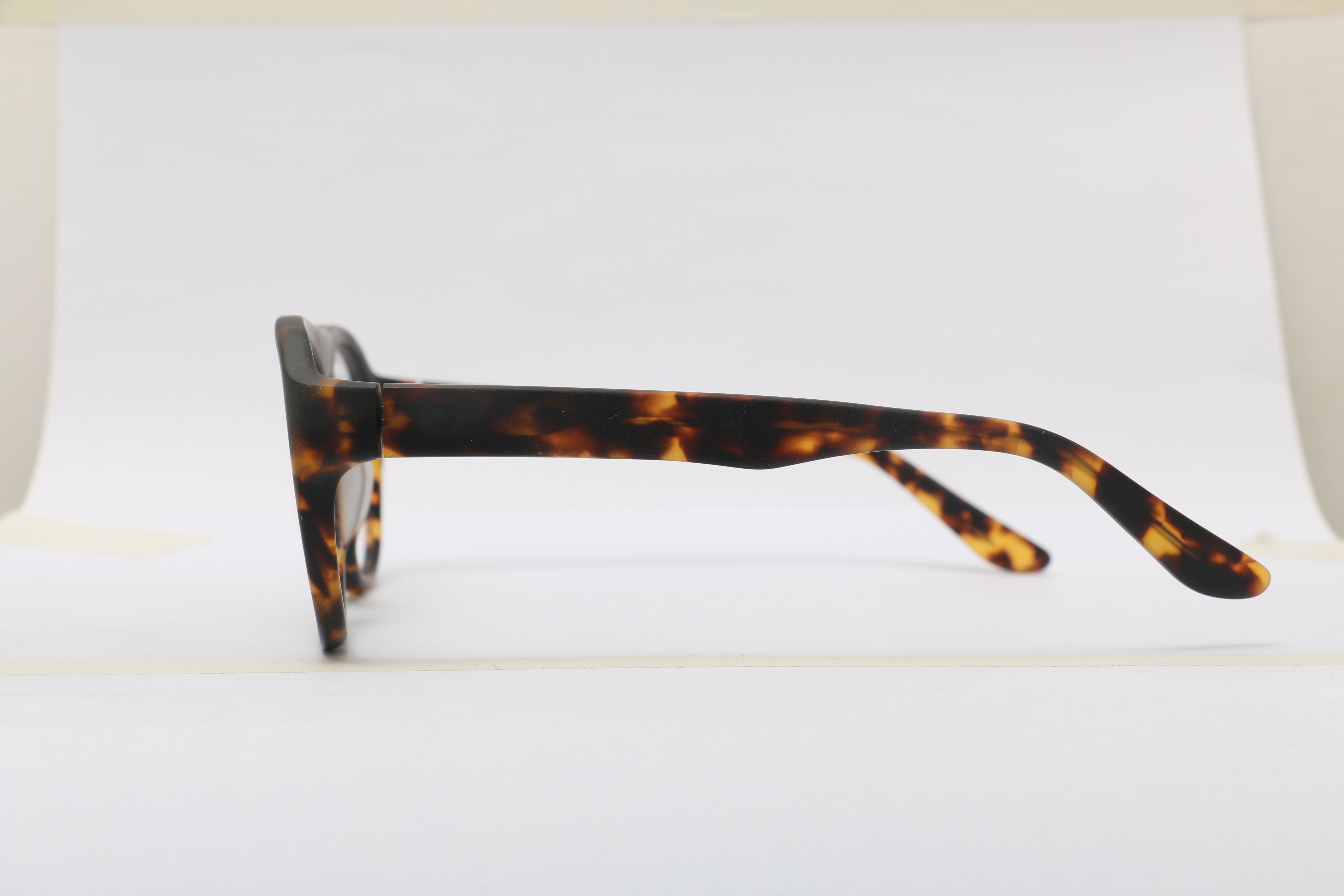 Eyeglasses for Men and Women 3D print model_9