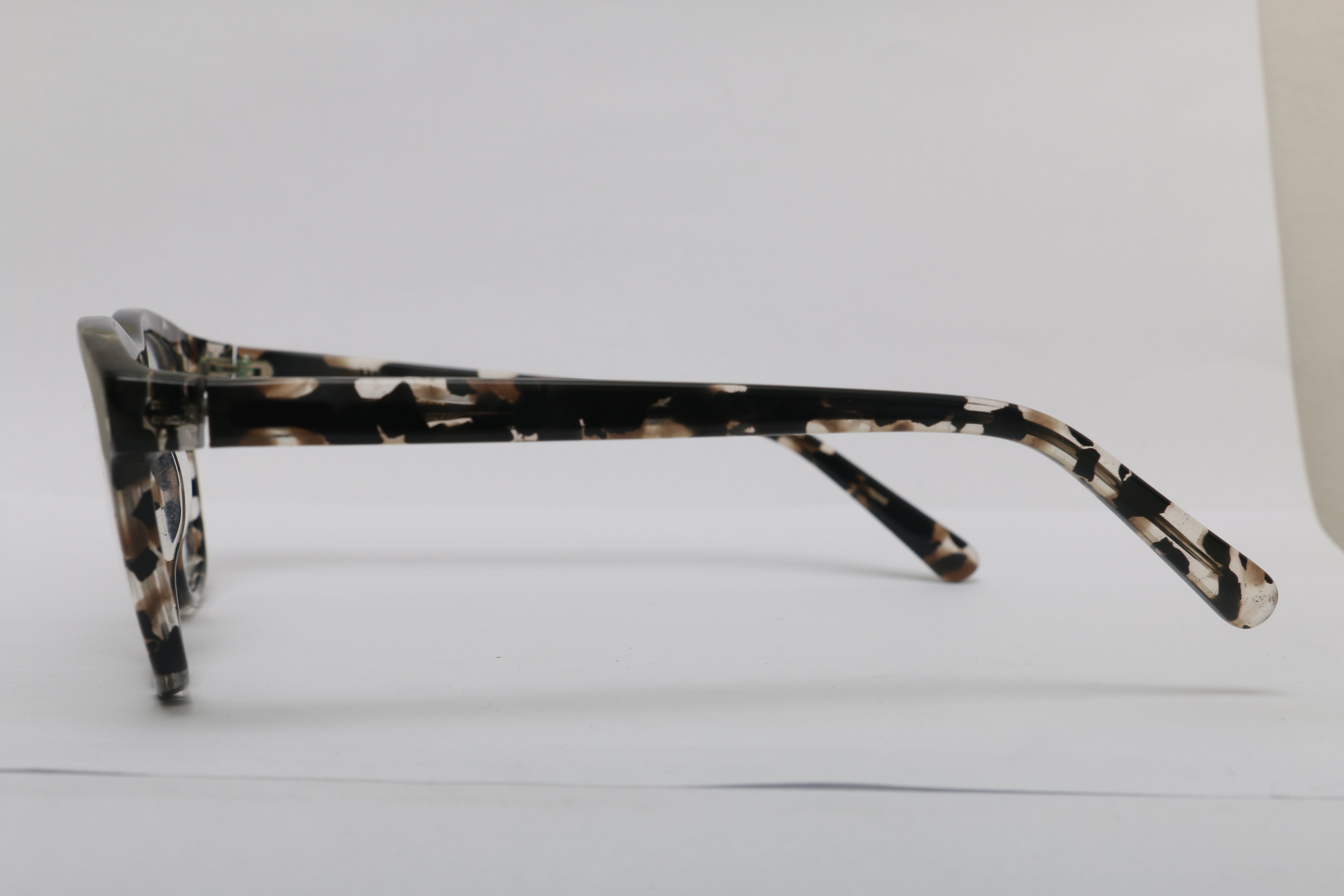 Eyeglasses for Men and Women 3D print model_9