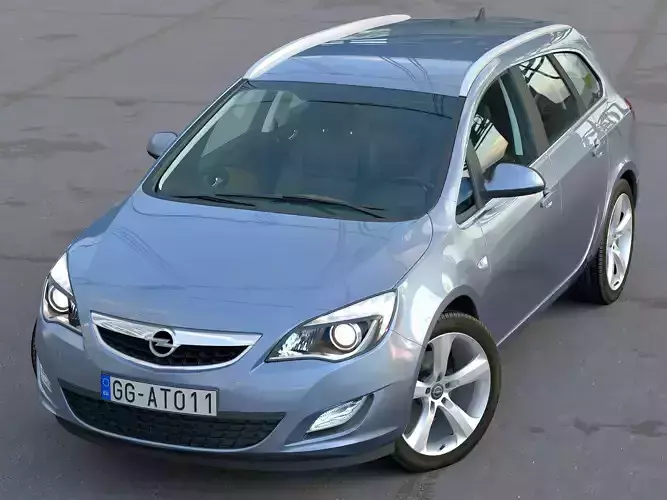 Opel Astra Sports Tourer 2011