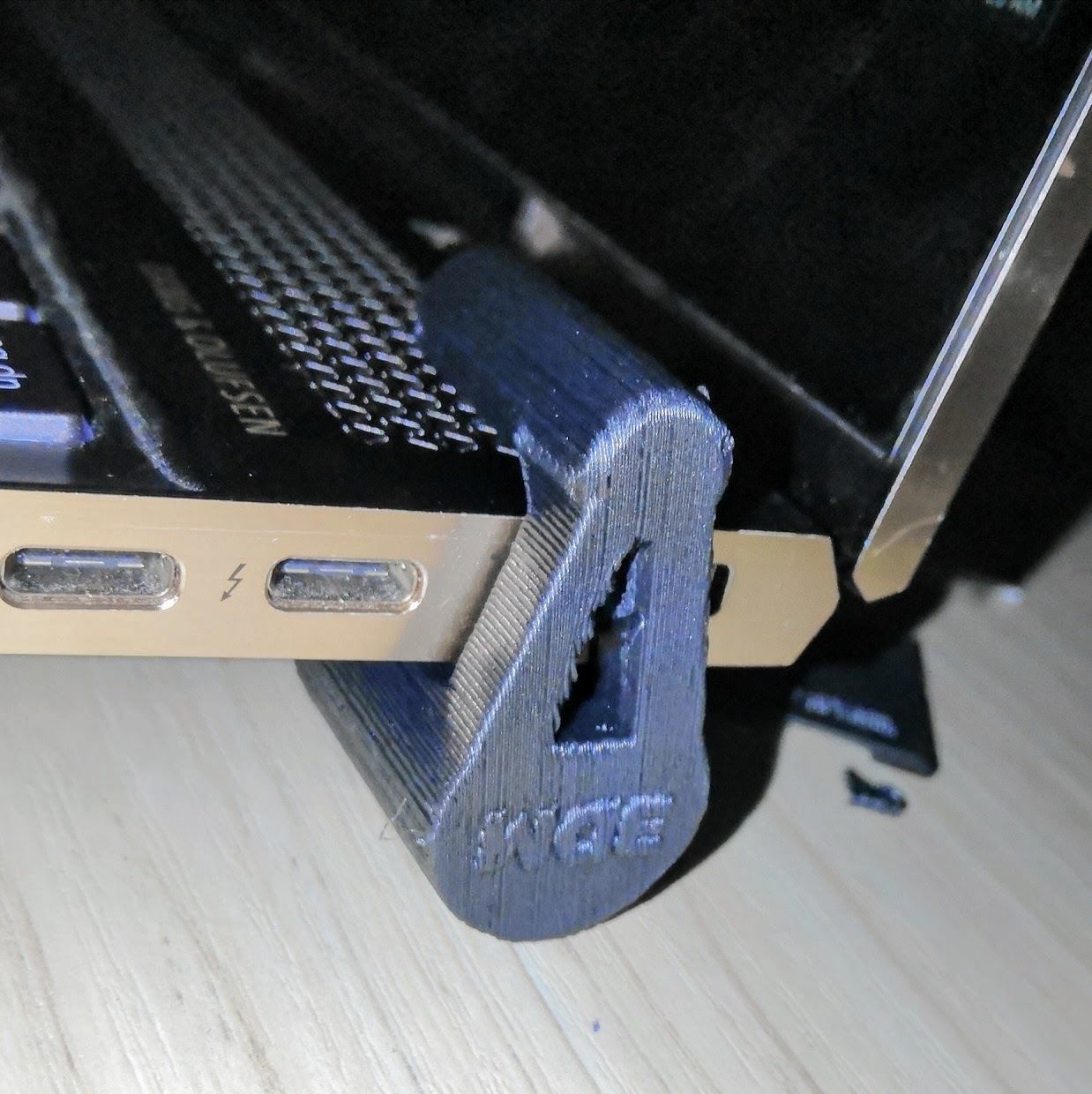 Laptop Lift Foot Free 3D print model_3