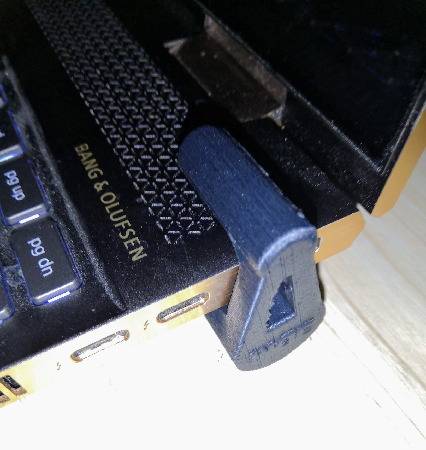 Laptop Lift Foot Free 3D print model_2