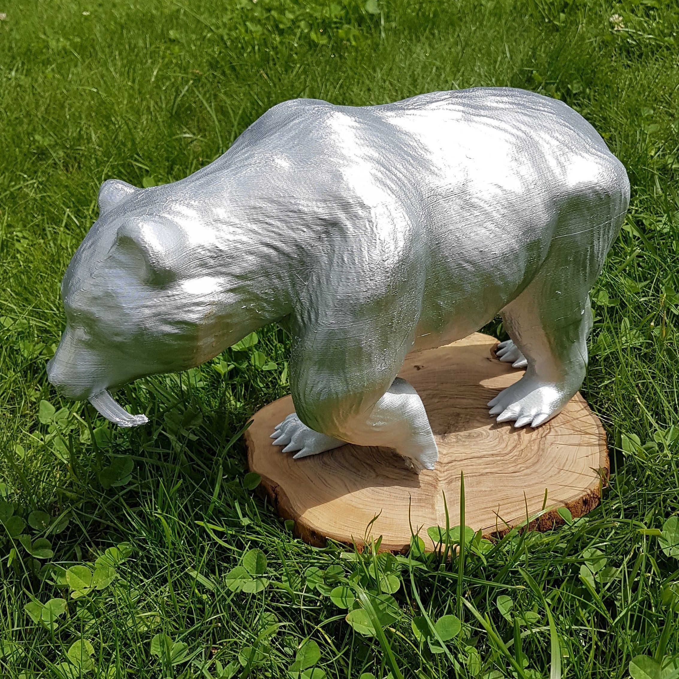 Bear Walking with Ribbs 3D print model_2