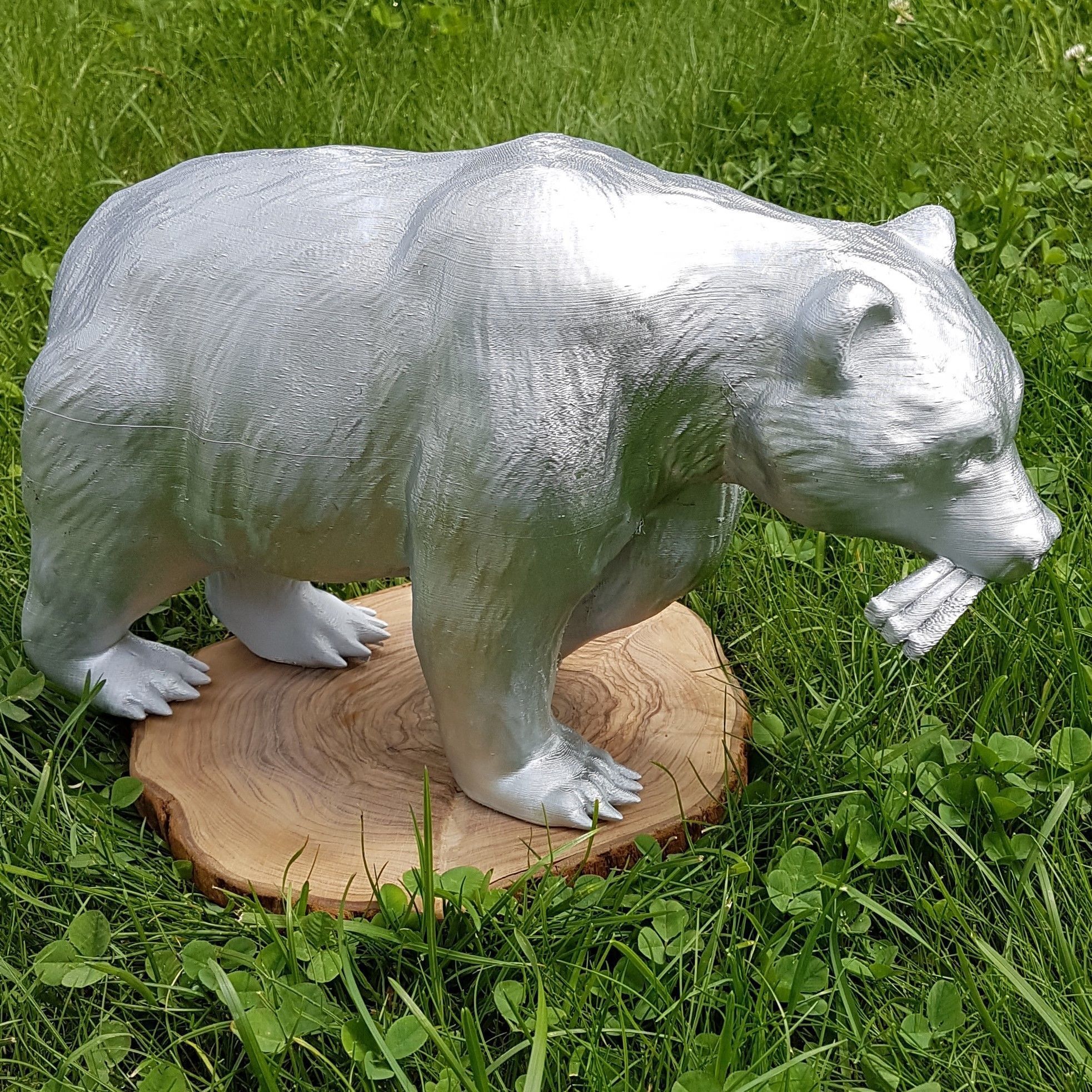 Bear Walking with Ribbs 3D print model_1