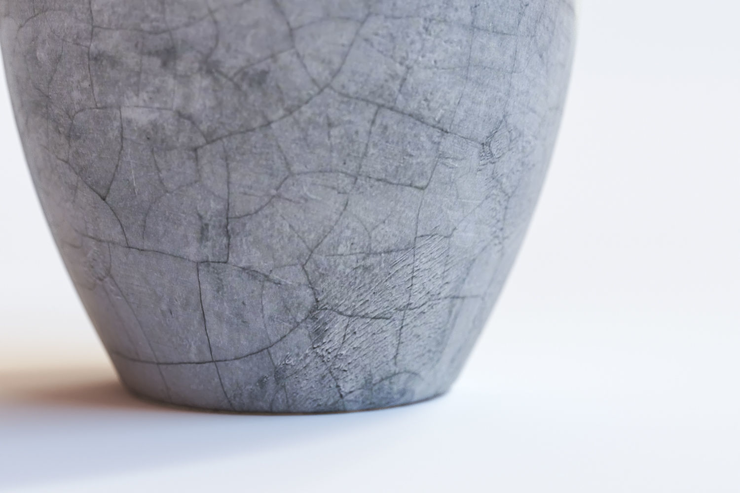 Twig with flowers and a bird in ceramic vase 3D model_3