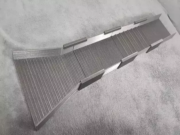 Goldwaschrinne mit Trichter