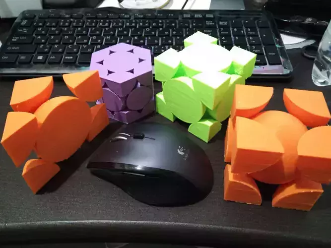 crystal set of cubes and mouse Free 3D print model