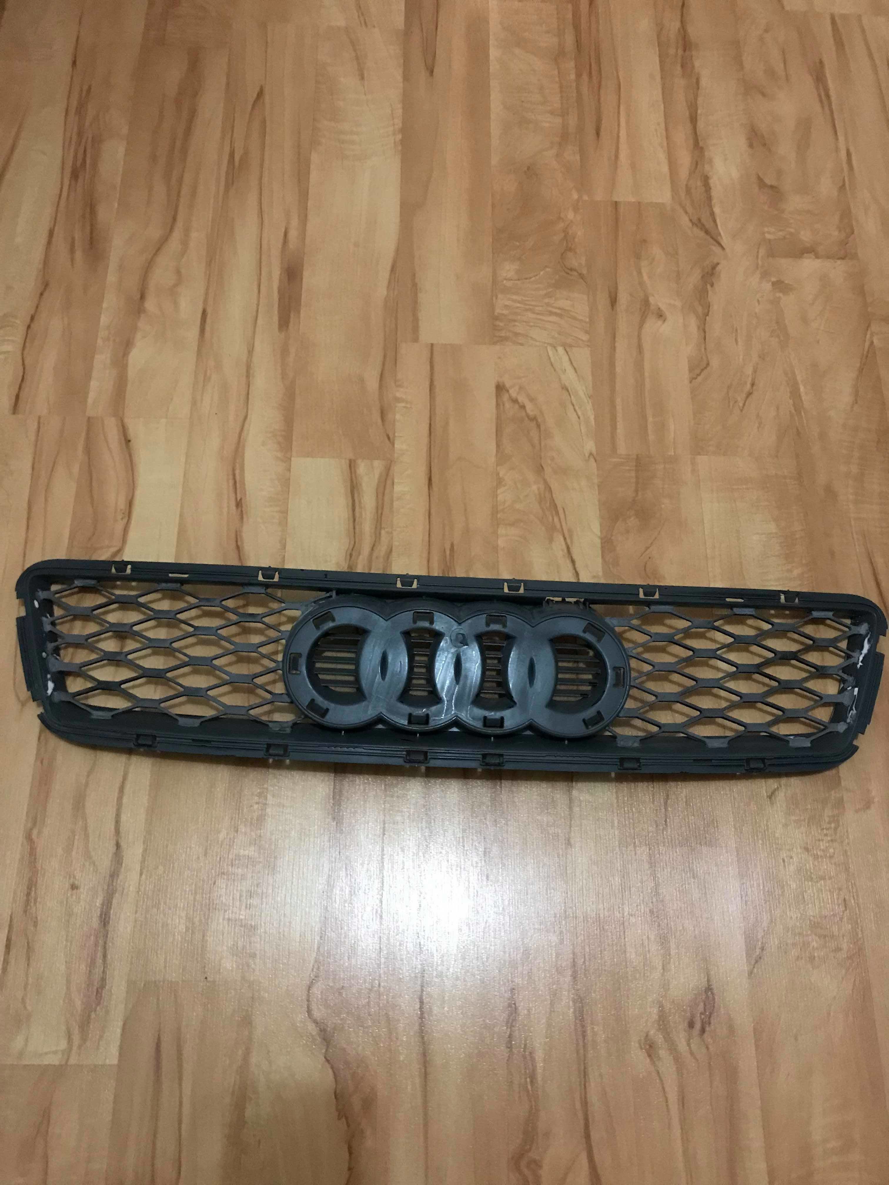Audi honeycomb grill 3D print model_3