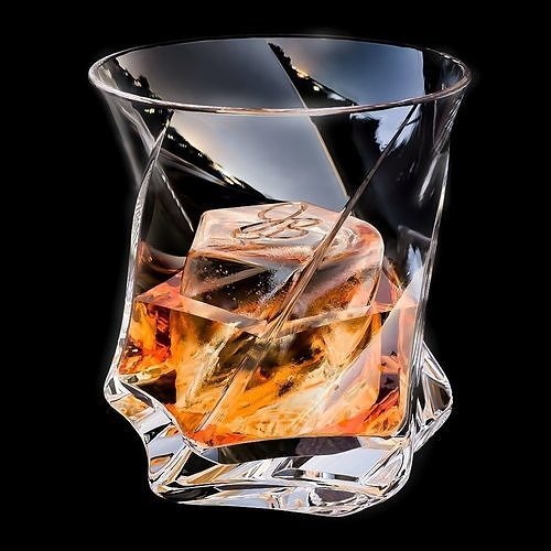 James Bentley Star Tumbler Whiskey Glass and Twist Ice Mold 3D model