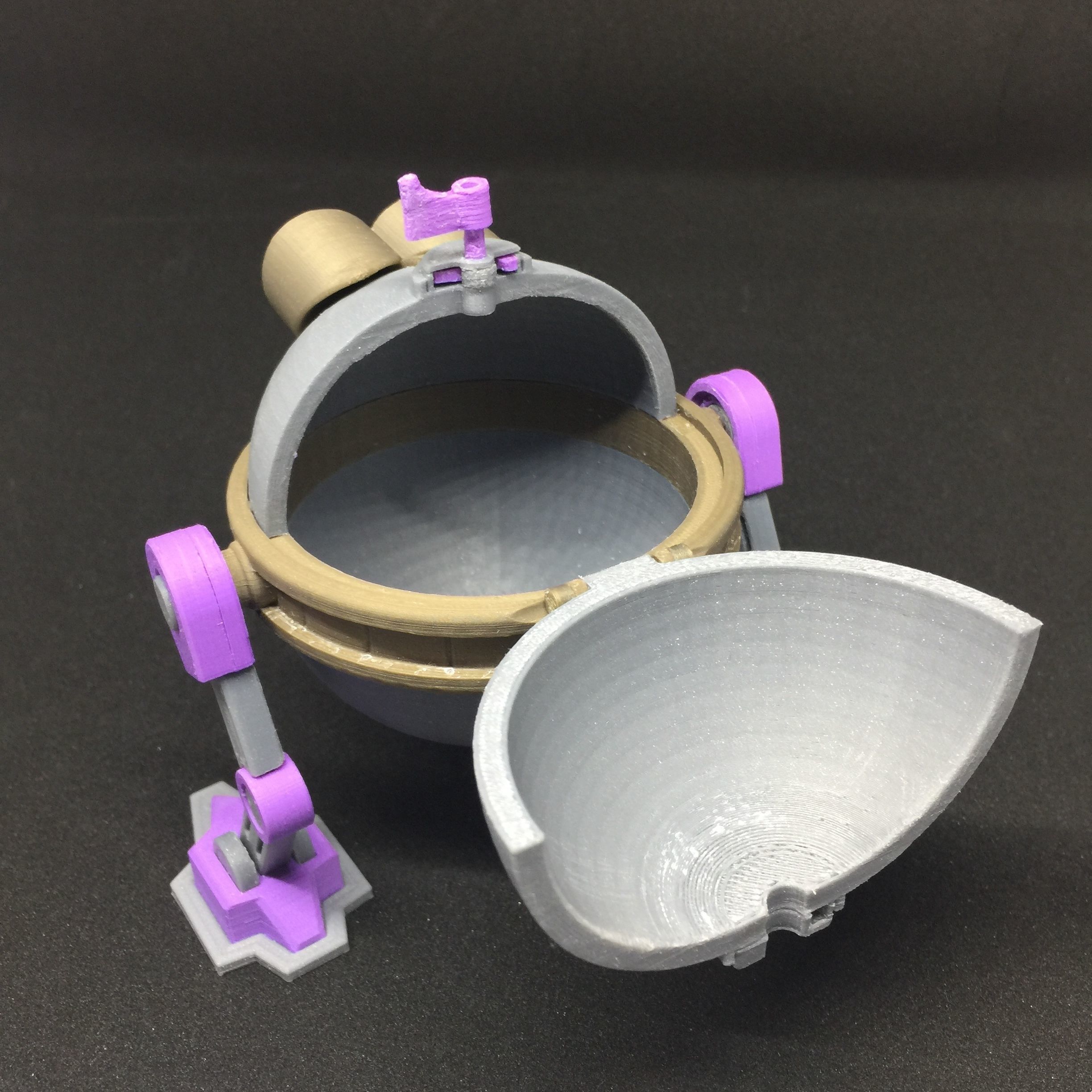 QT1 Melvyn GiftBot 5000 3D print model_6
