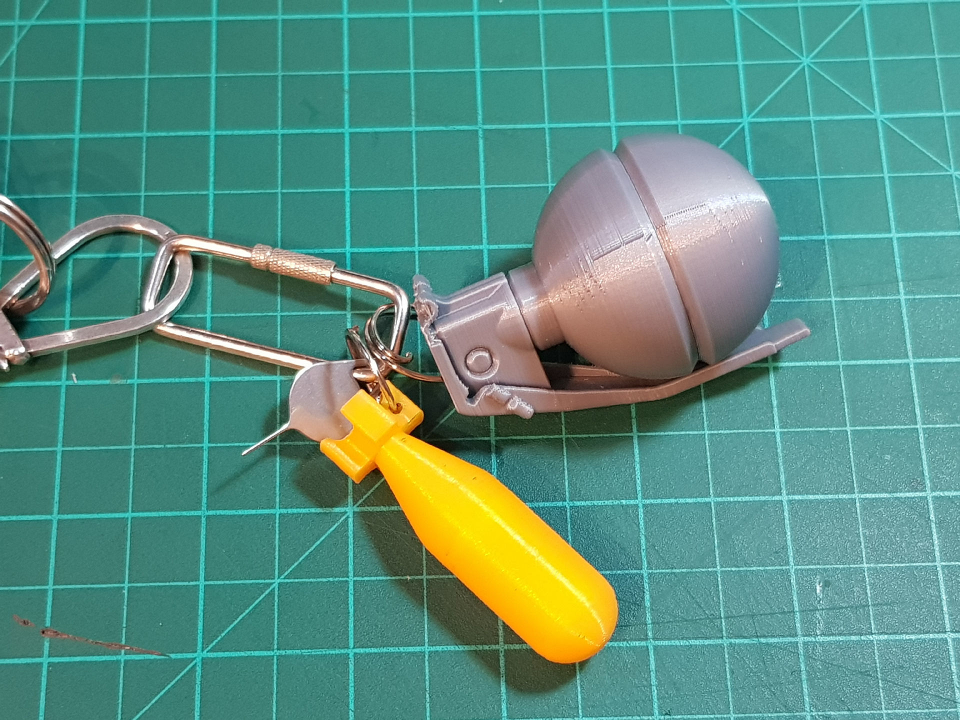 HAND GRENADE CONTAINER KEY CHAIN 3D print model_4