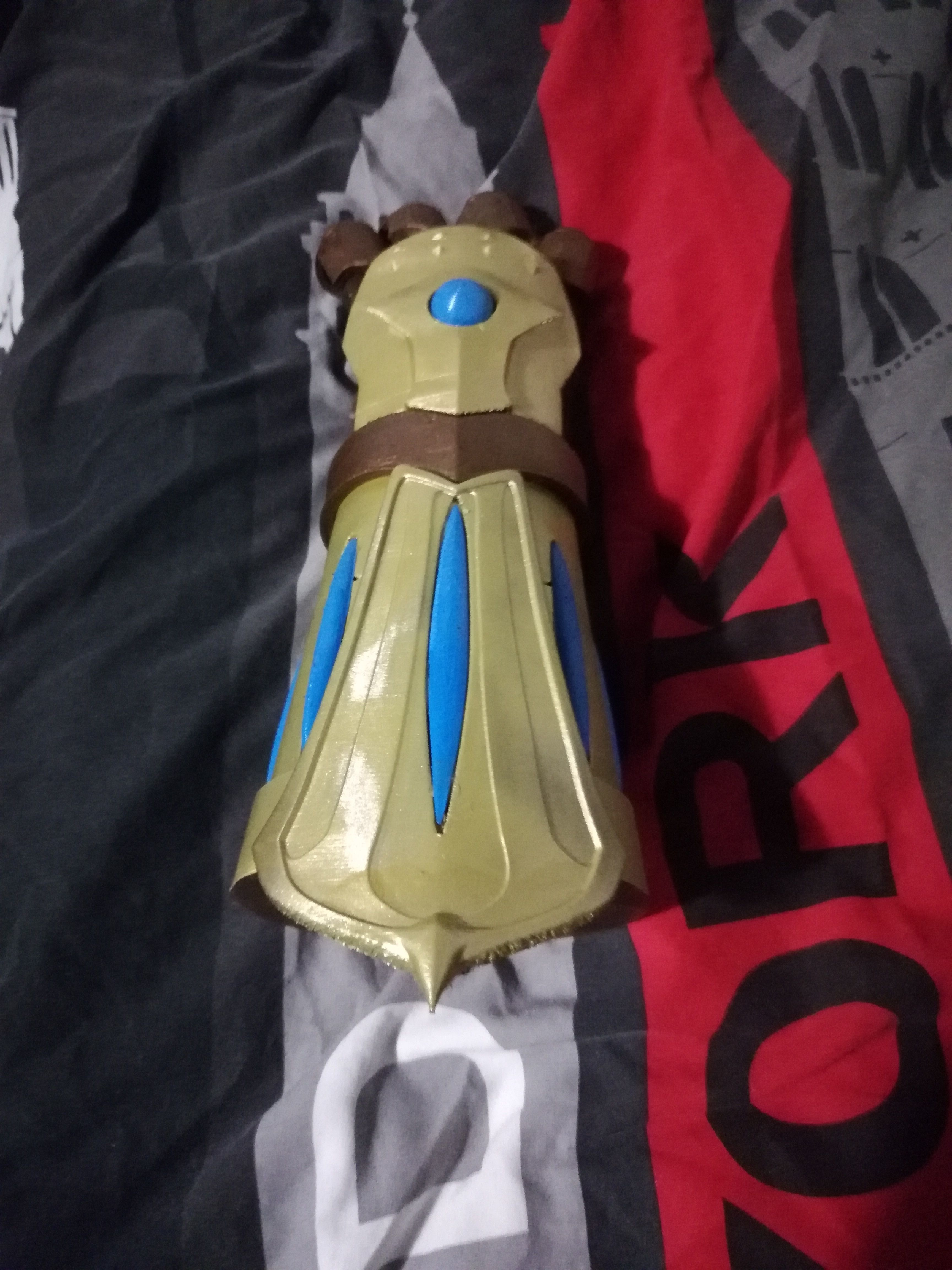Wearable Ezreal gauntlet 3D print model_4