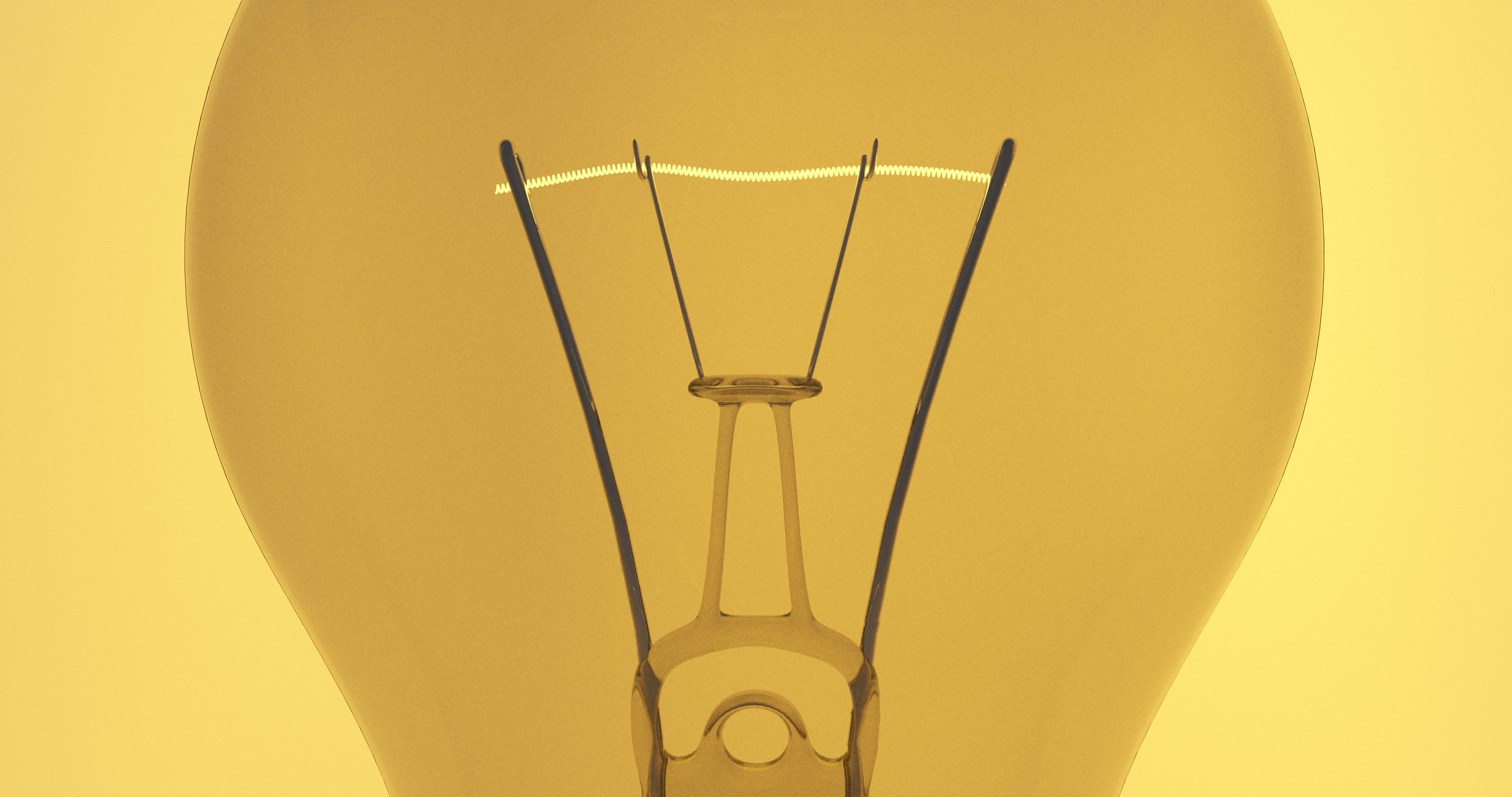 Incandescent Light Bulb With Filament Glow Low-poly 3D model_4