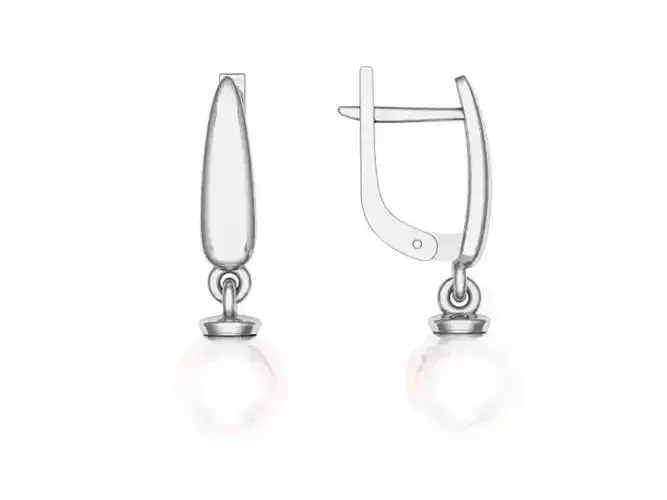 Classic pearl earrings 