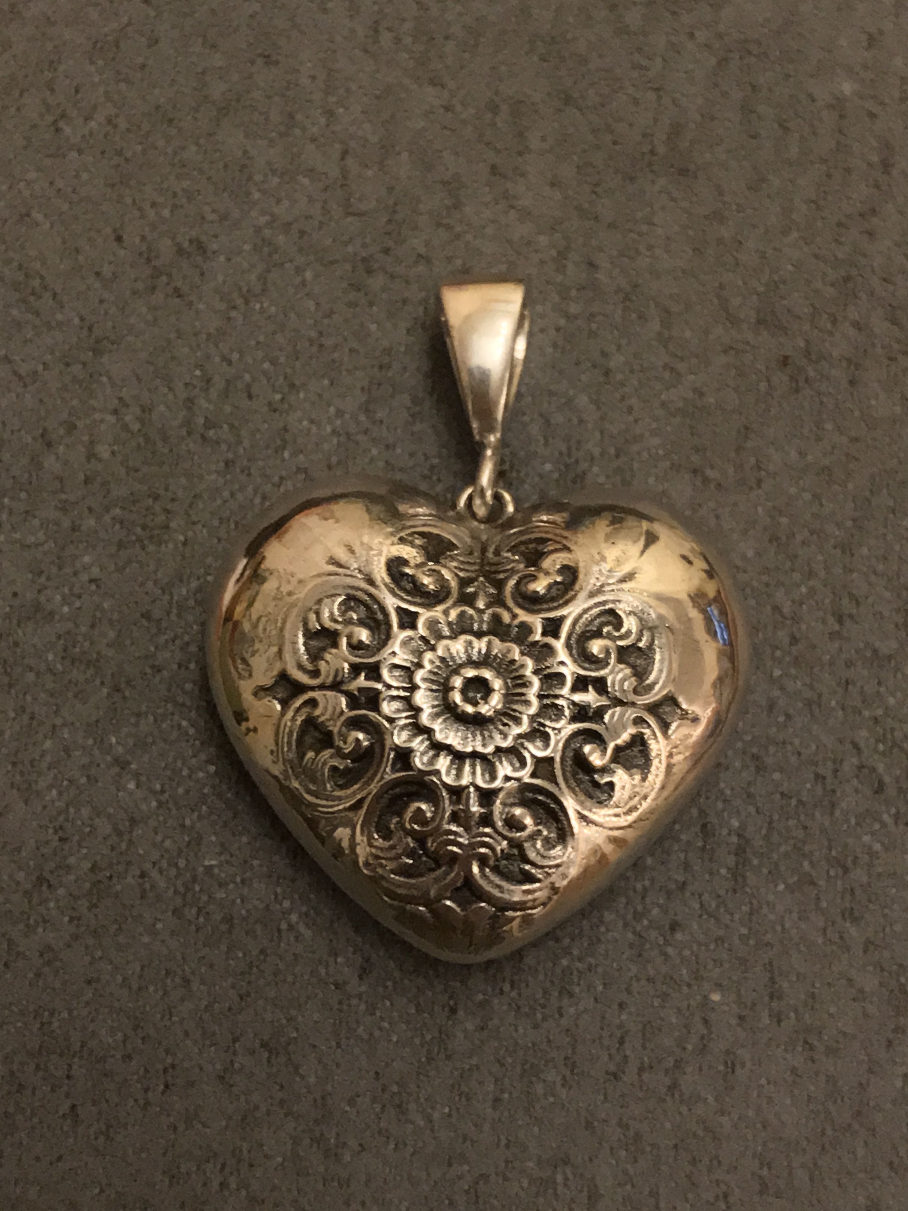 Hearts  LOVE pendants 3D print model_1