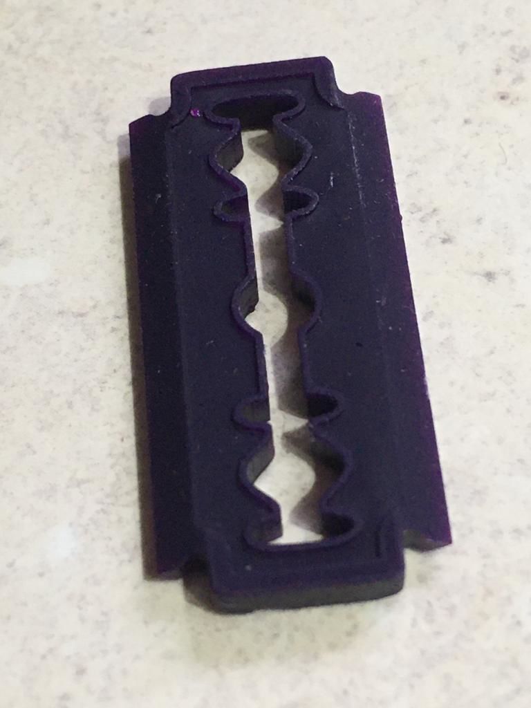 Razor pendant 3D print model_3