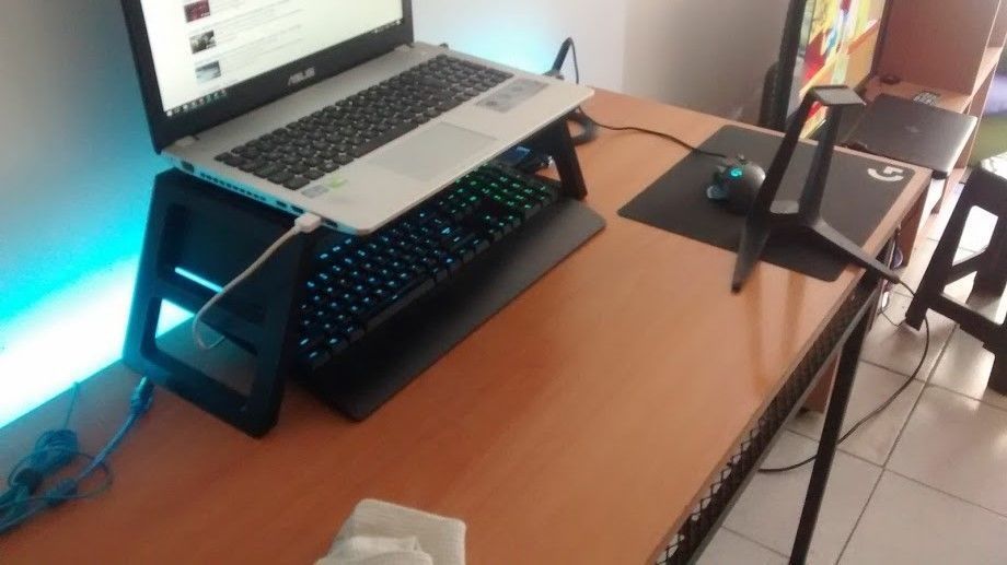 Notebook Laptop Netbook Desk 3D print model_3