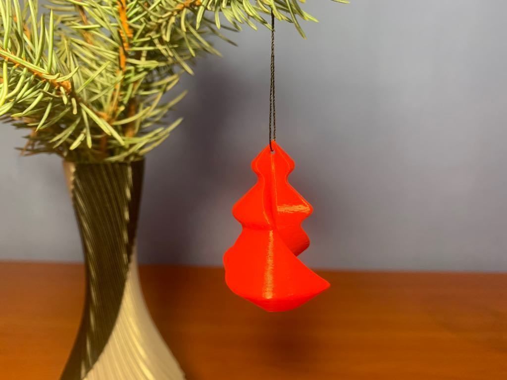 Twisted Christmas Tree Ornament Vase Mode 3D print model_3