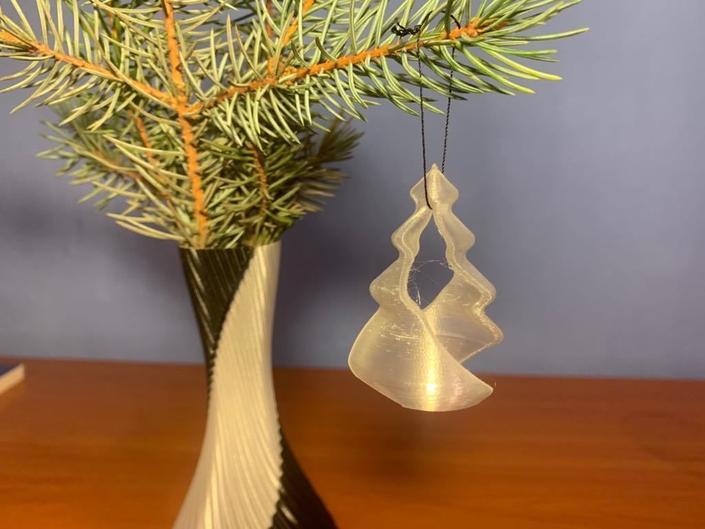 Twisted Christmas Tree Ornament Vase Mode 3D print model_4